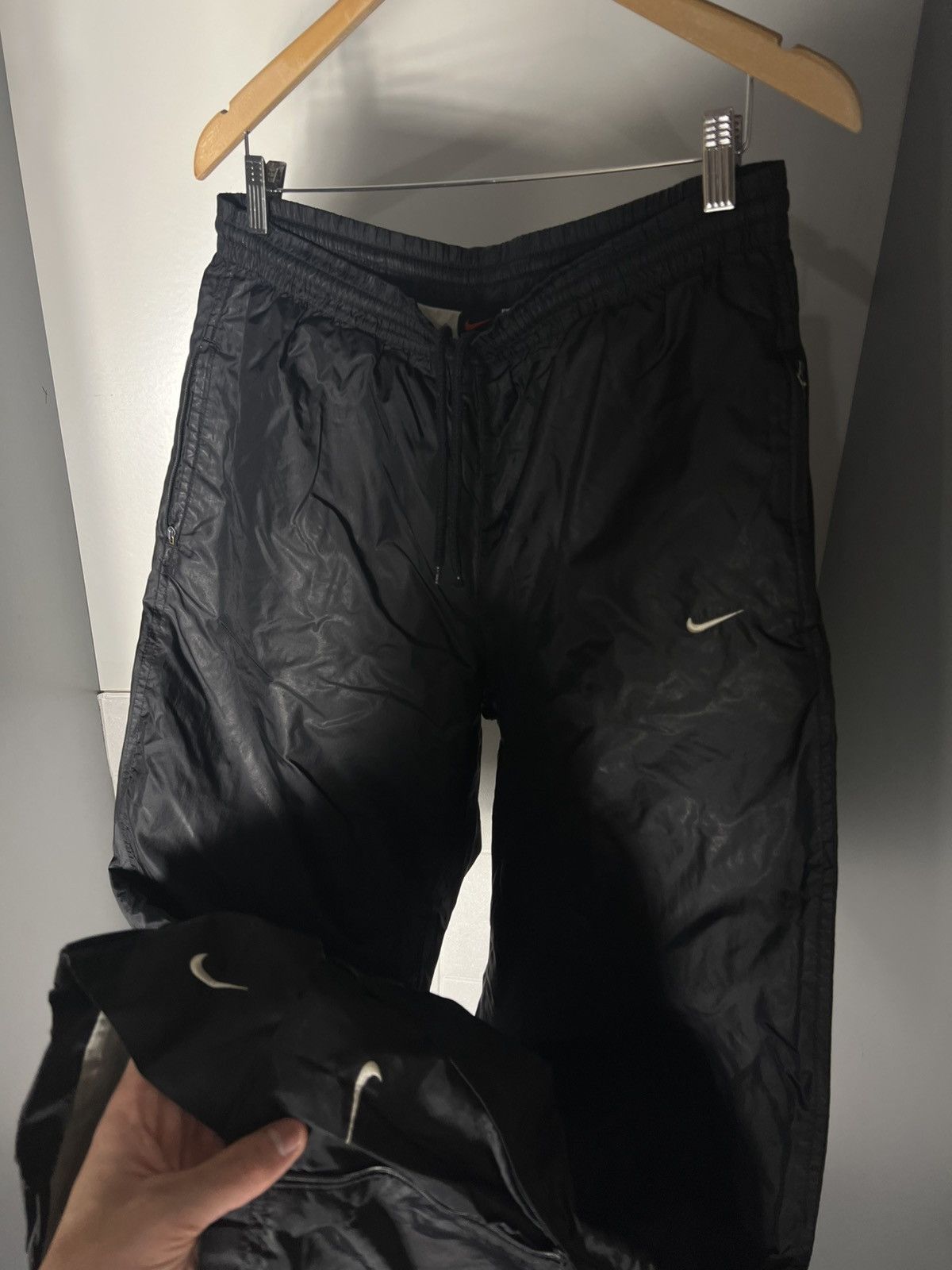 Nike × Vintage VERY RARE NIKE NYLON SWEATPANTS SWOOSH DRILL JAPAN STYLE 90s Size US 32 / EU 48 - 5 Thumbnail