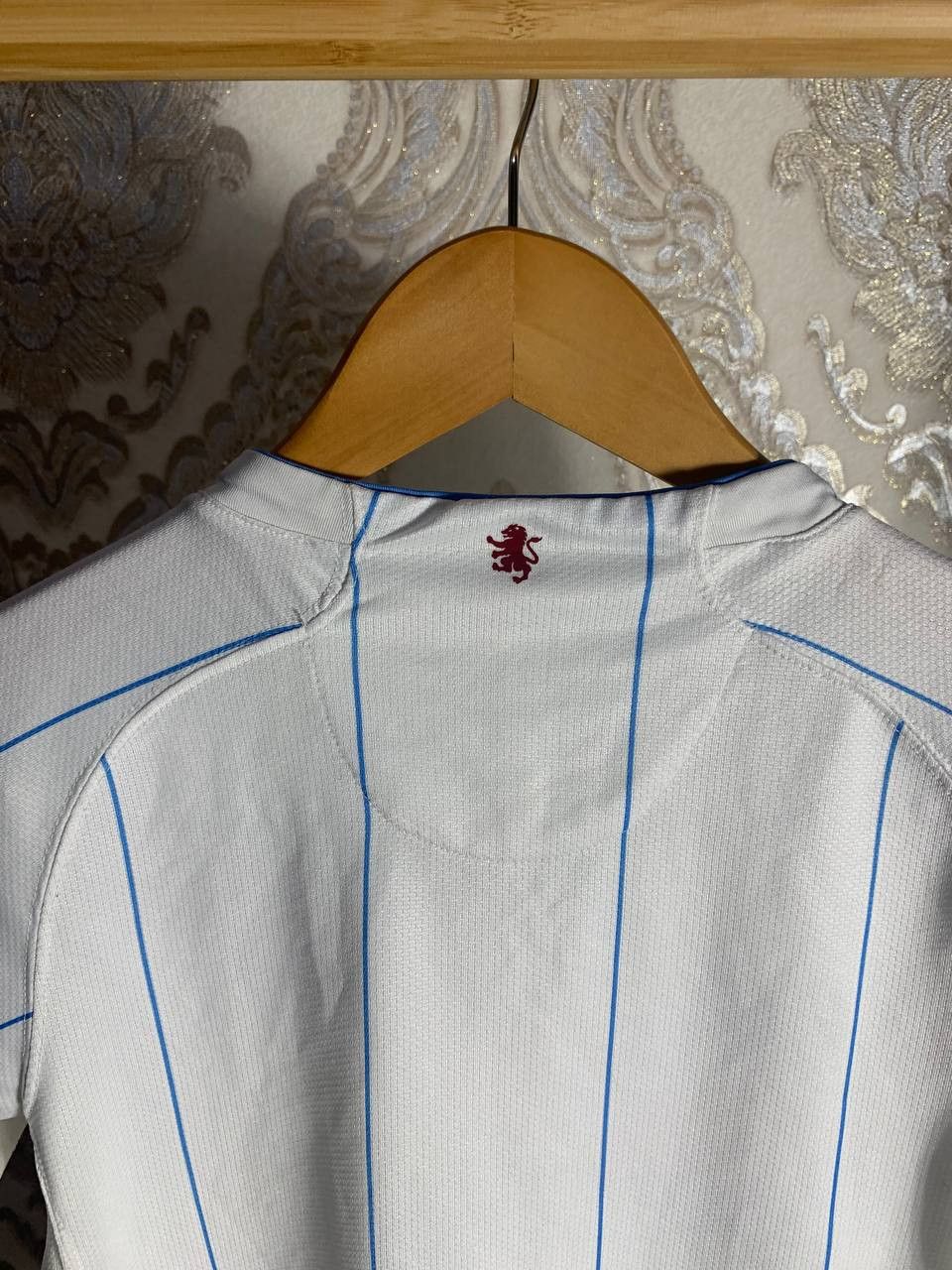Nike Vintage Nike FC Aston Villa England Soccer Jersey Retro Y2K Size US XS / EU 42 / 0 - 8 Thumbnail
