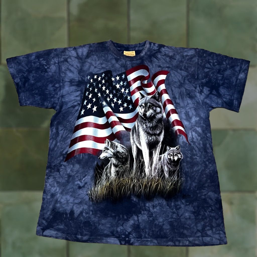 The Mountain VINTAGE The Mountain Wolf American Flag 2001 Graphic T-Shirt 2XL Blue Tie-Dye Patriotic Size US XXL / EU 58 / 5 - 1 Thumbnail