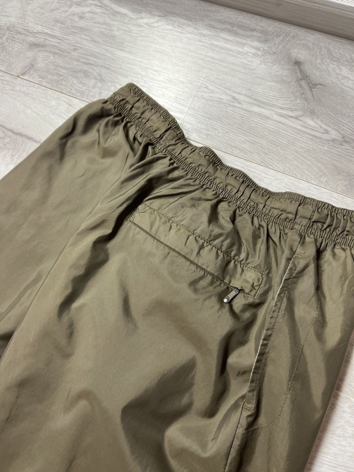 Nike × Vintage Vintage Nike Nylon Track Pants Swoosh Logo Men’s Sweatpants Size US 32 / EU 48 - 20 Thumbnail
