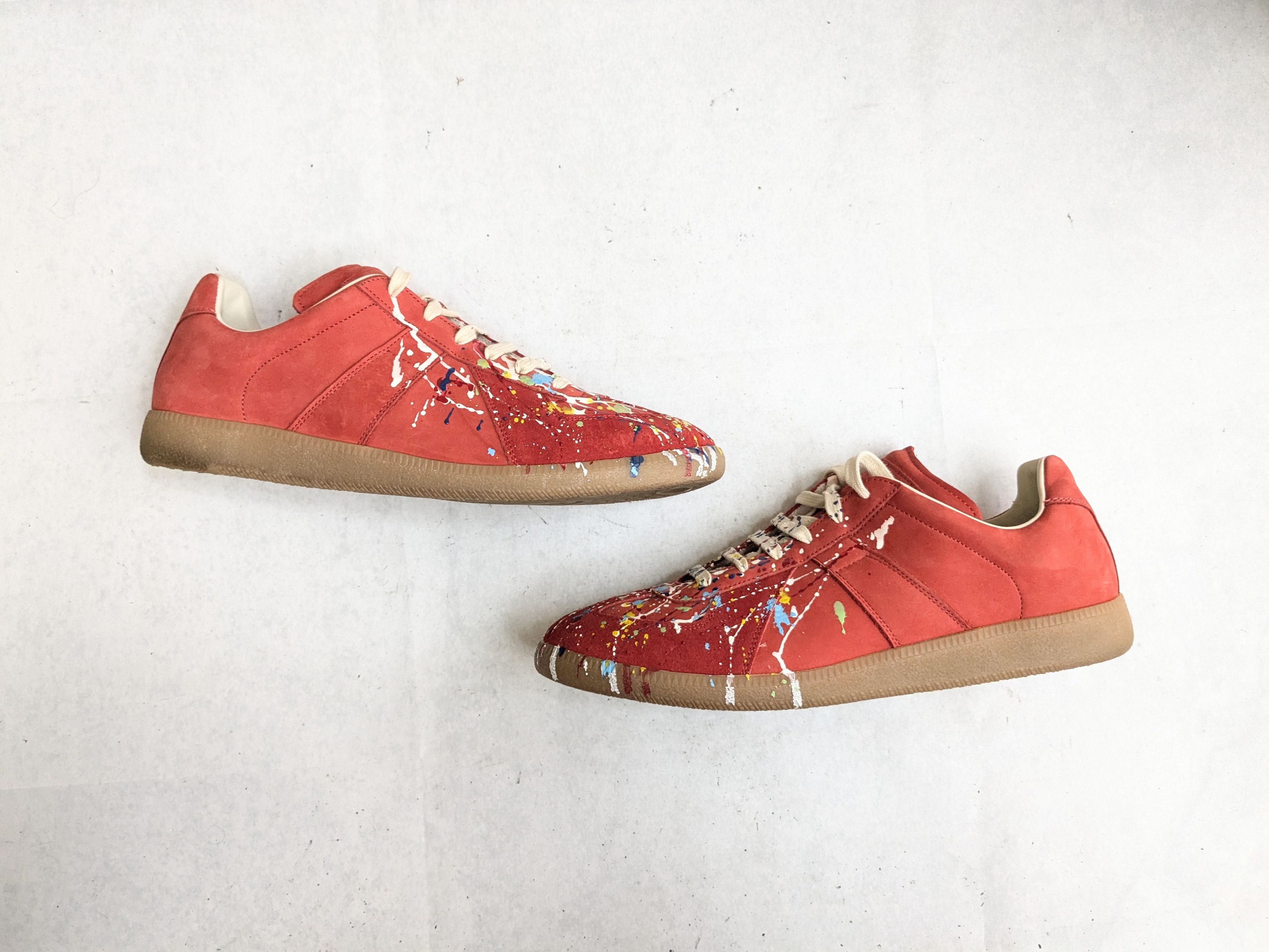 Maison Margiela Maison Margiela GAT Replica Red Paint Splatter 13 46 Low Top Size US 13 / EU 46 - 1 Thumbnail