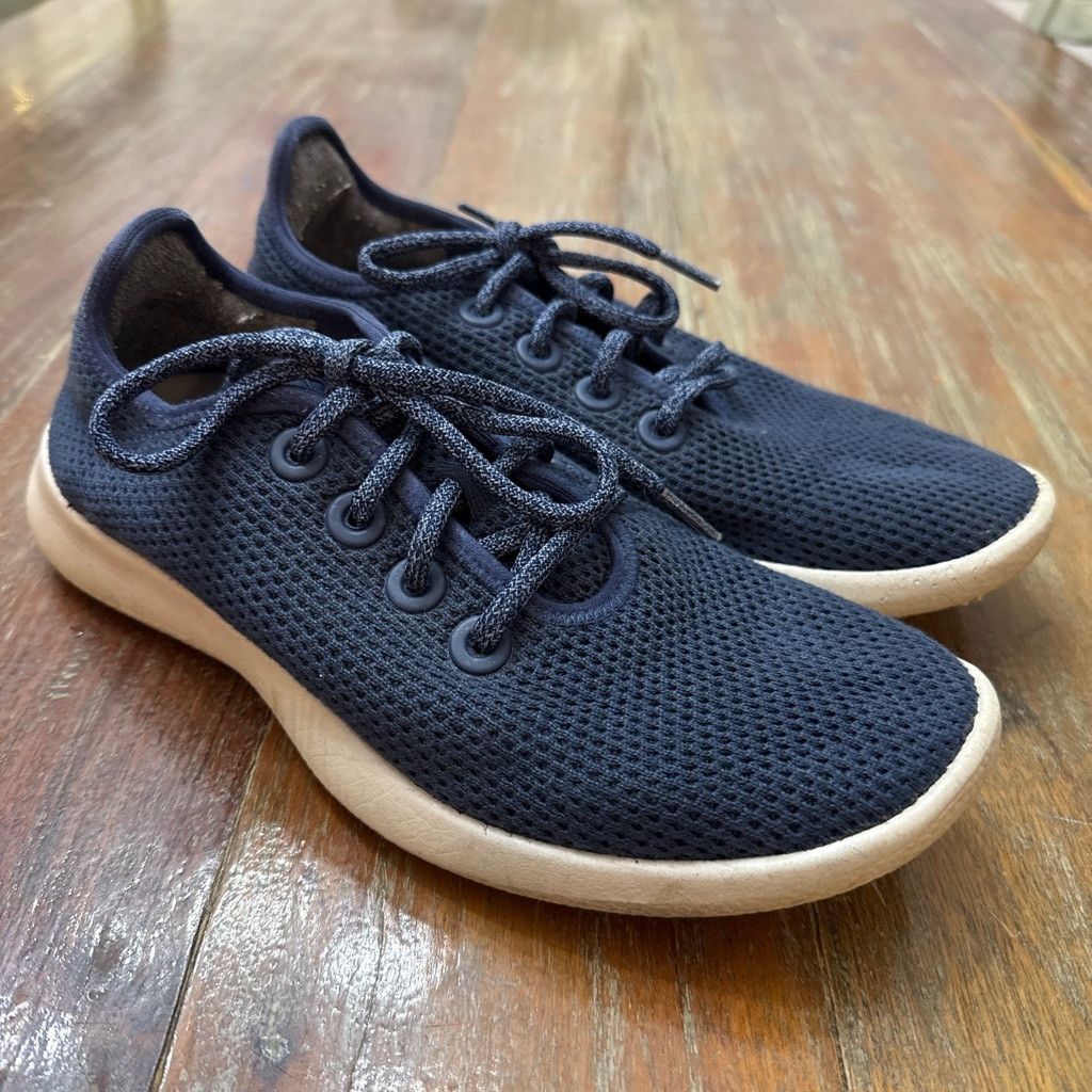 Allbirds Allbirds Women's Navy Tree Runners Size 8 Size US 8 / IT 38 - 1 Thumbnail
