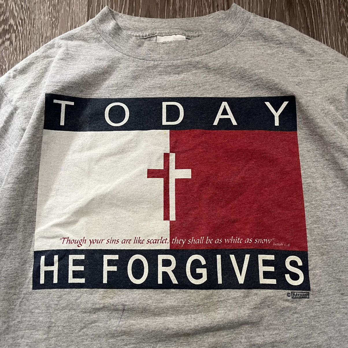 Tommy Hilfiger × Vintage 1999 Tommy Hilfiger Style Jesus Saves Tee Large Tultex Size US L / EU 52-54 / 3 - 2 Thumbnail