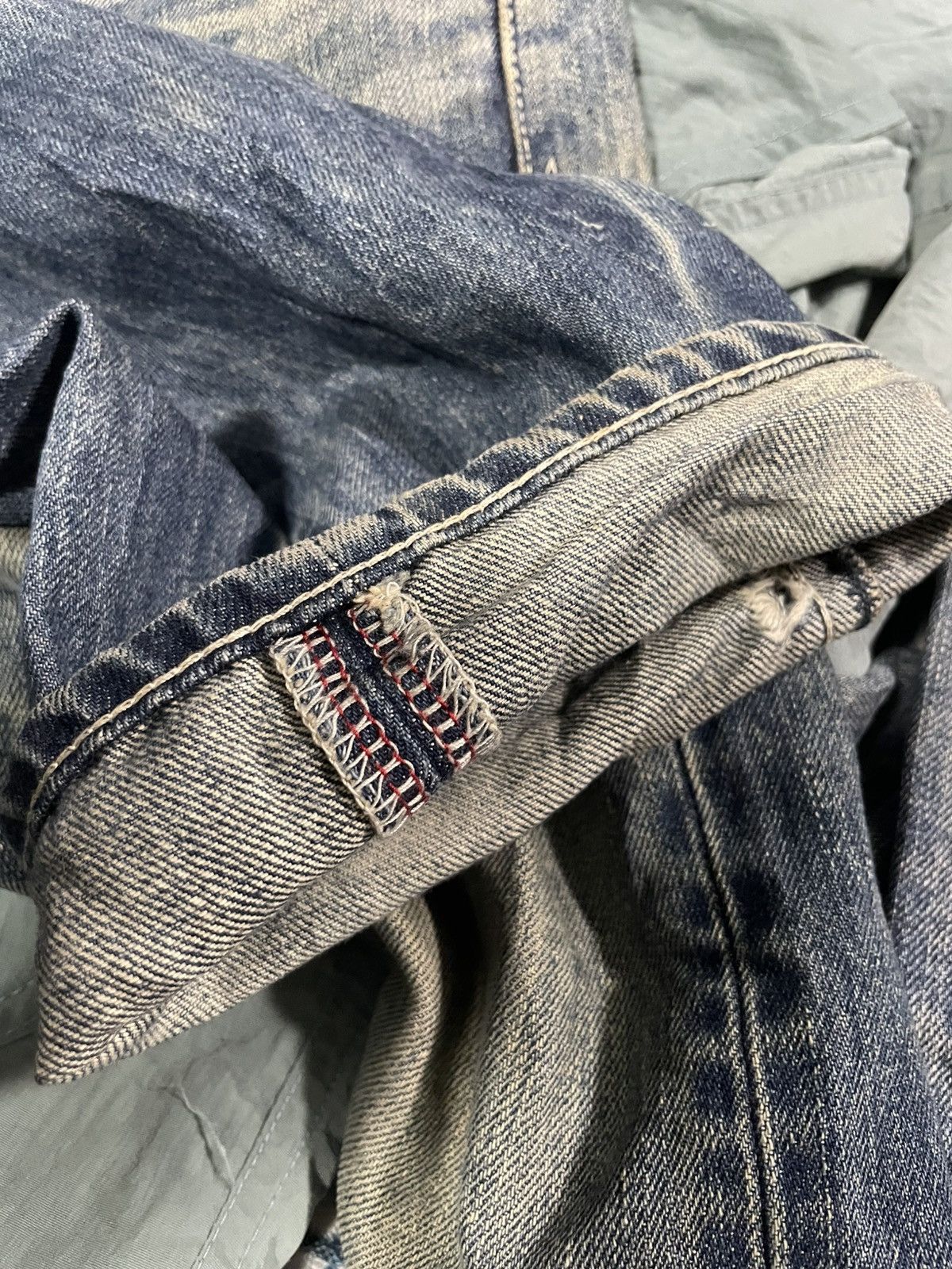 Vanquish Vanquish Distressed Denim Japan Size US 32 / EU 48 - 6 Thumbnail