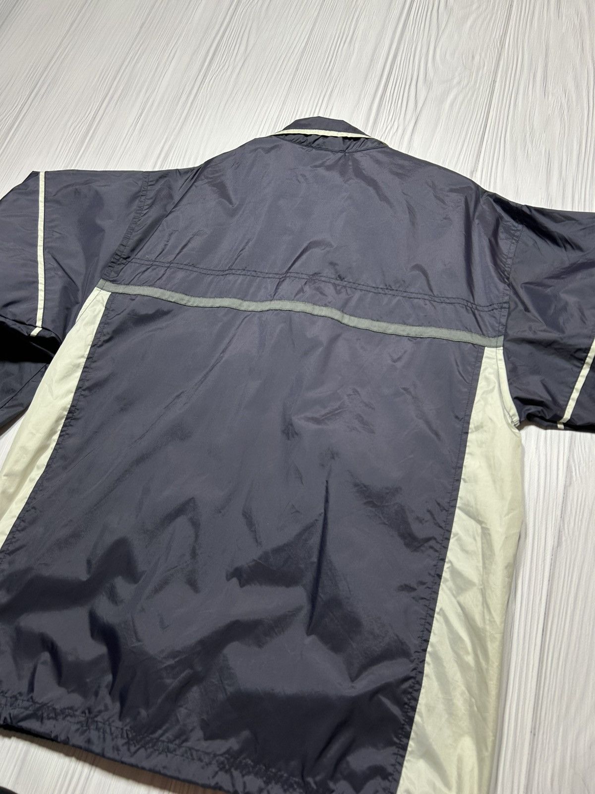 Nike × Vintage Vintage 90s Nike Light Jacket Size S Polyester/Nylon Size US S / EU 44-46 / 1 - 8 Thumbnail