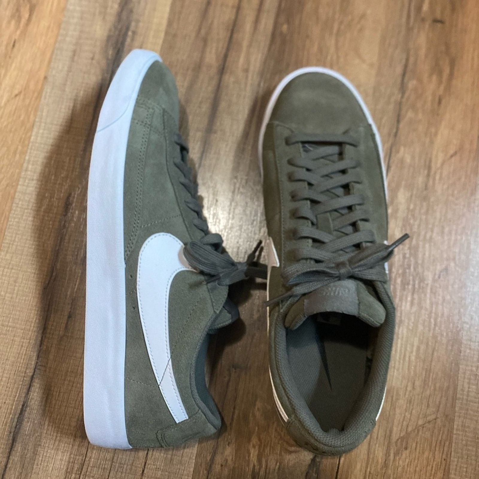 Nike 2017 Nike Blazer Low Medium Olive Green Size US 10 / EU 43 - 4 Thumbnail