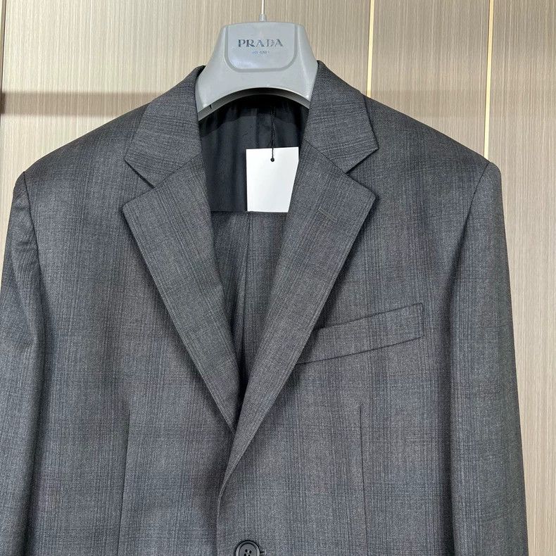 Prada Prada Gray wool plaid suit 2504-Nextarrow Size 48R - 3 Thumbnail