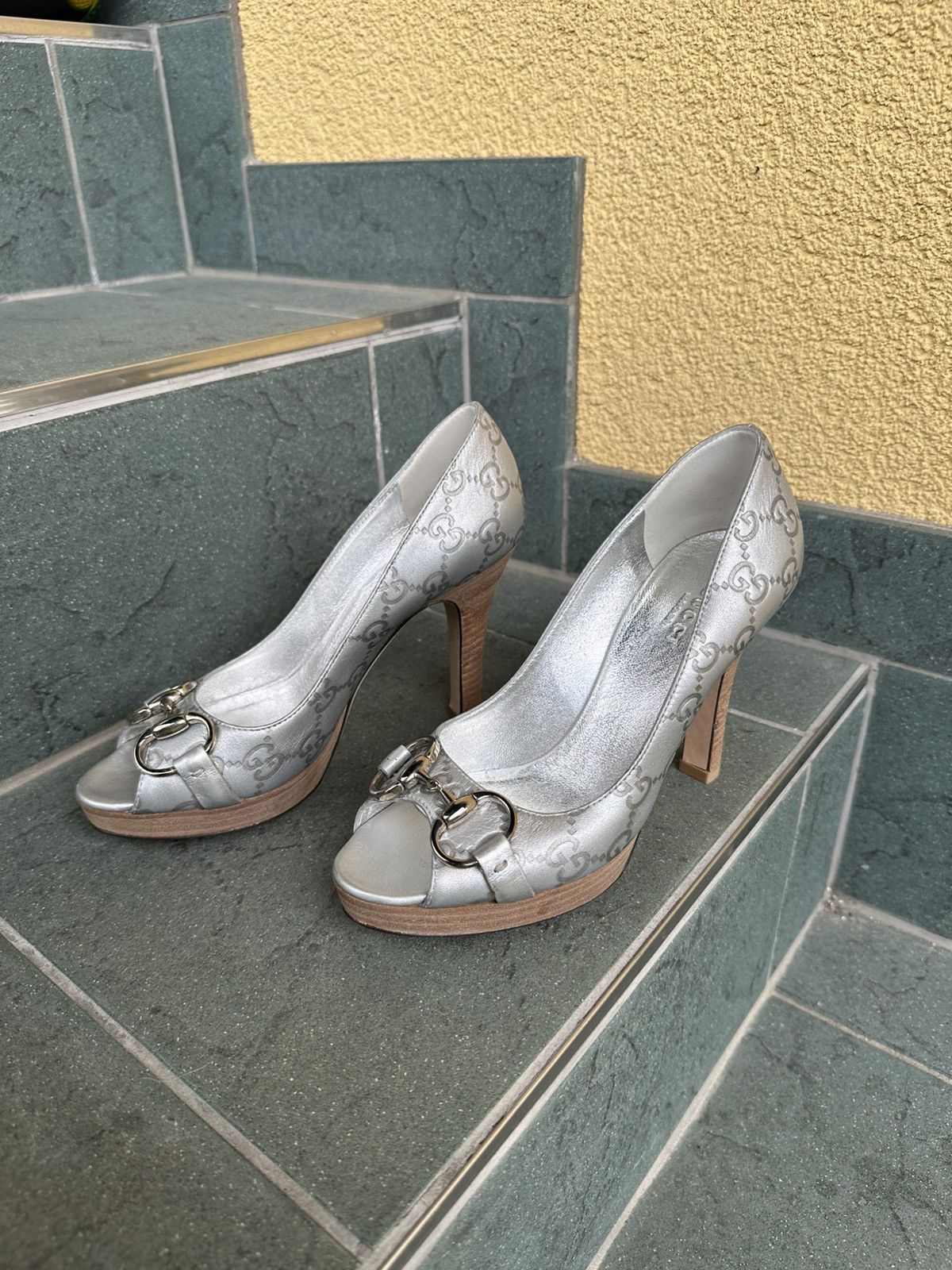 Gucci Gucci Monogram Heels Pumps Gray Luxury Shoes Made in Italy Size US 5.5 / IT 35.5 - 2 Thumbnail