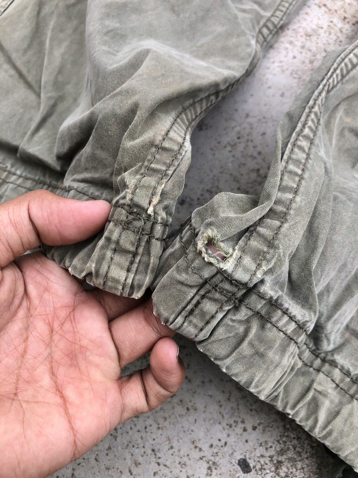 Uniqlo SUN FADED SIX POCKET CARGOPANT Size US 33 - 4 Thumbnail