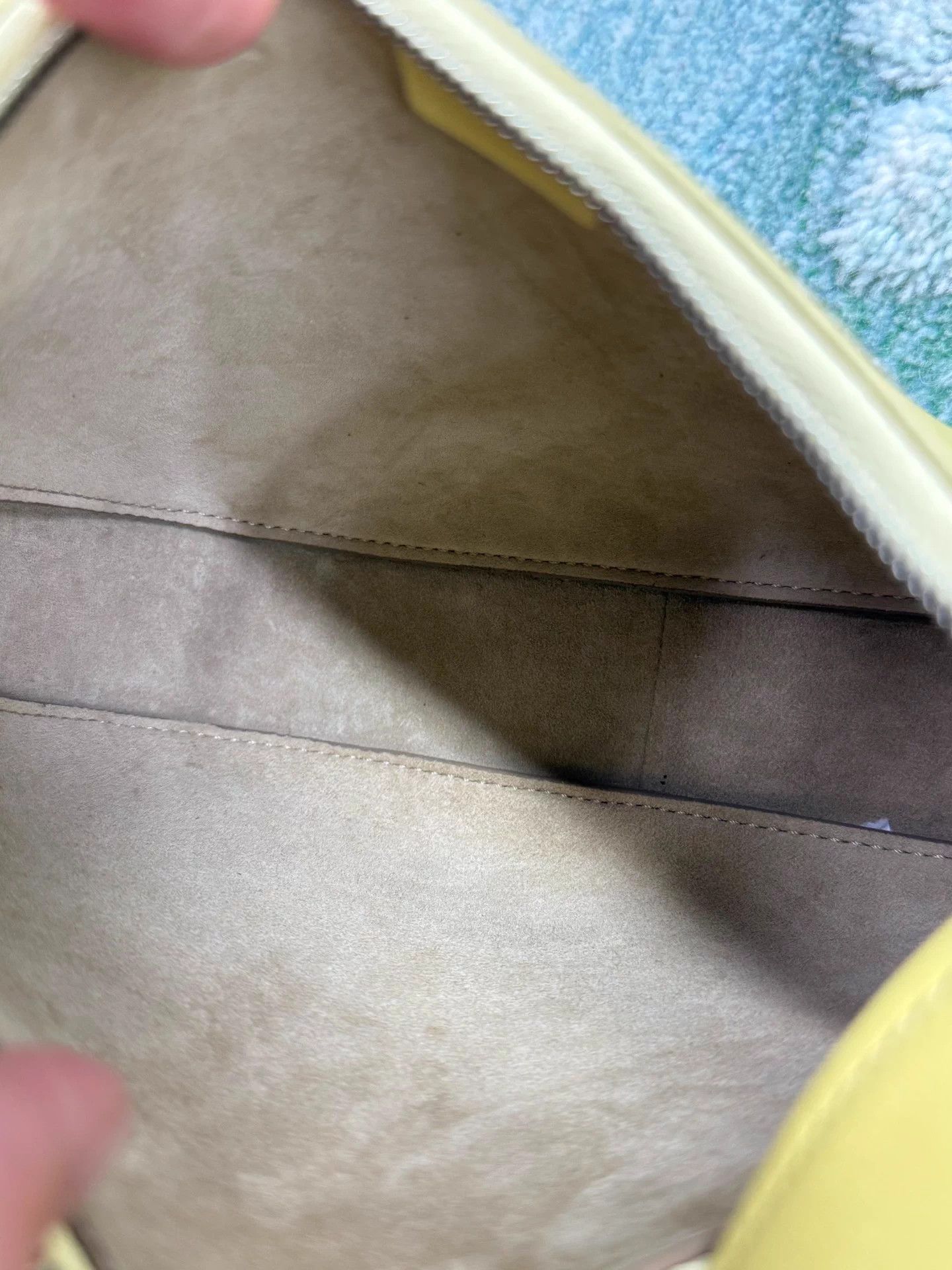 The Row The Row Half Moon Chicken-Yellow Leather Armpit Minimal Size ONE SIZE - 8 Thumbnail