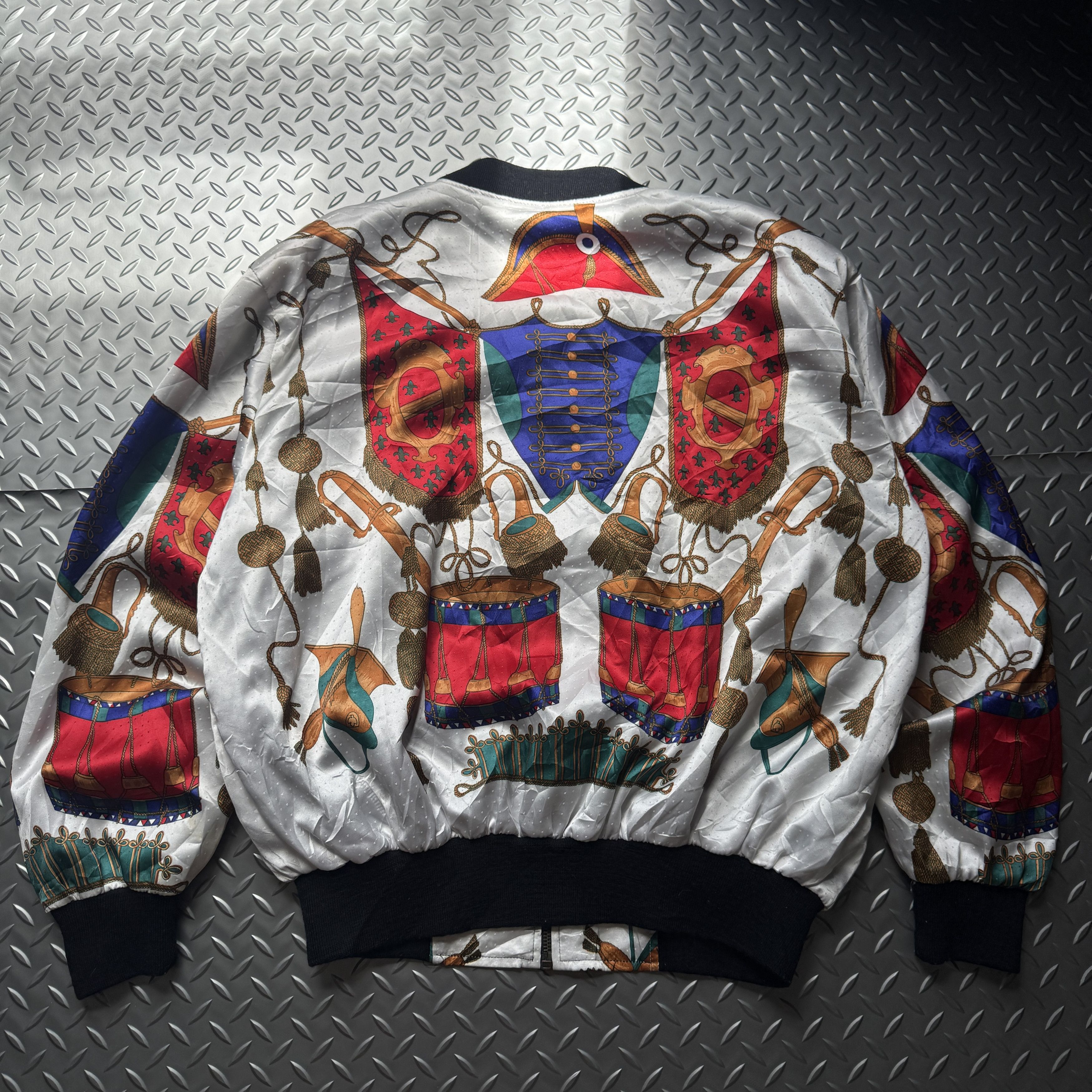 Japanese Brand Vintage Baroque Military Print Bomber Jacket Size US L / EU 52-54 / 3 - 8 Thumbnail