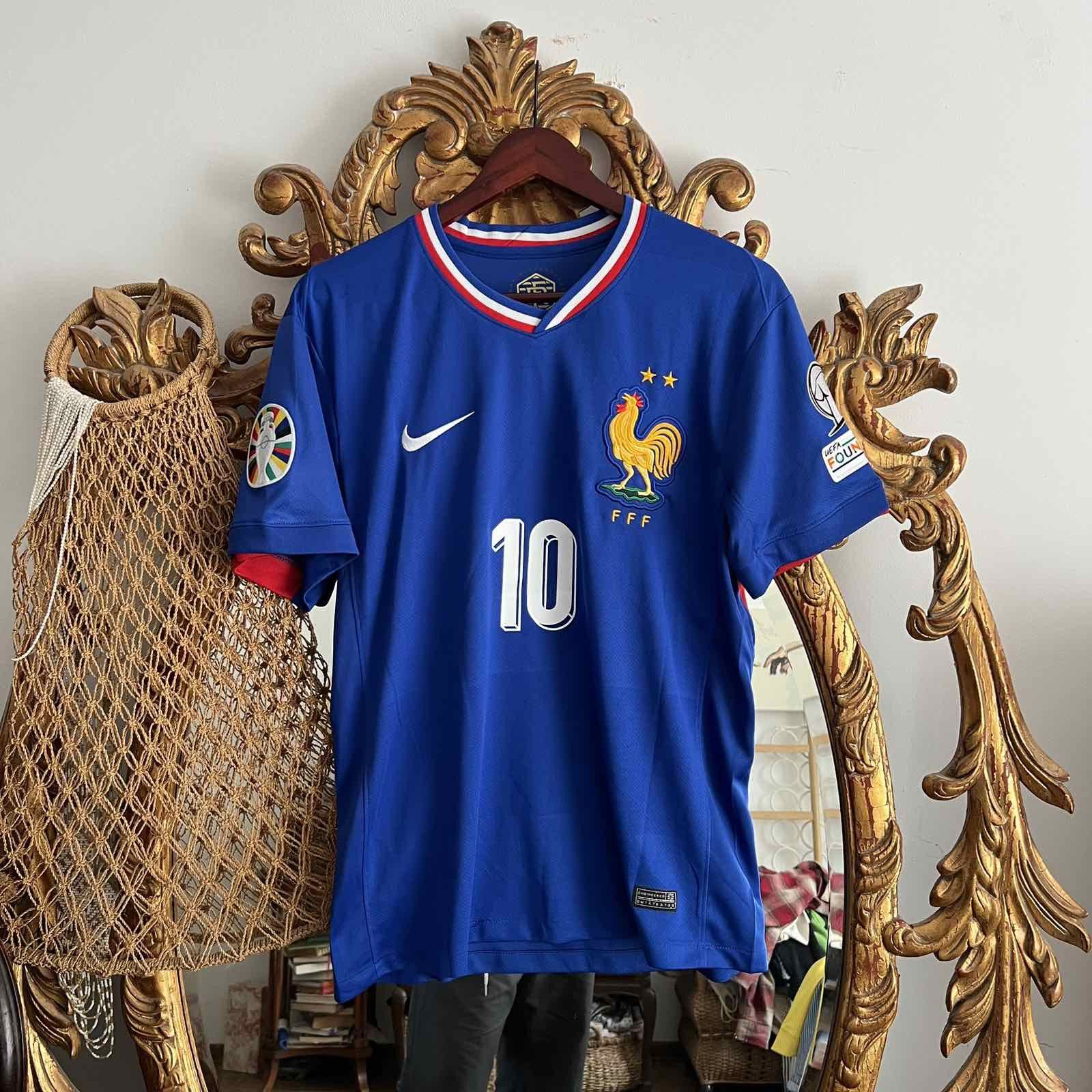 Other Nike France Mbappe 2024/25 Away Soccer Jersey Size US L / EU 52-54 / 3 - 1 Thumbnail