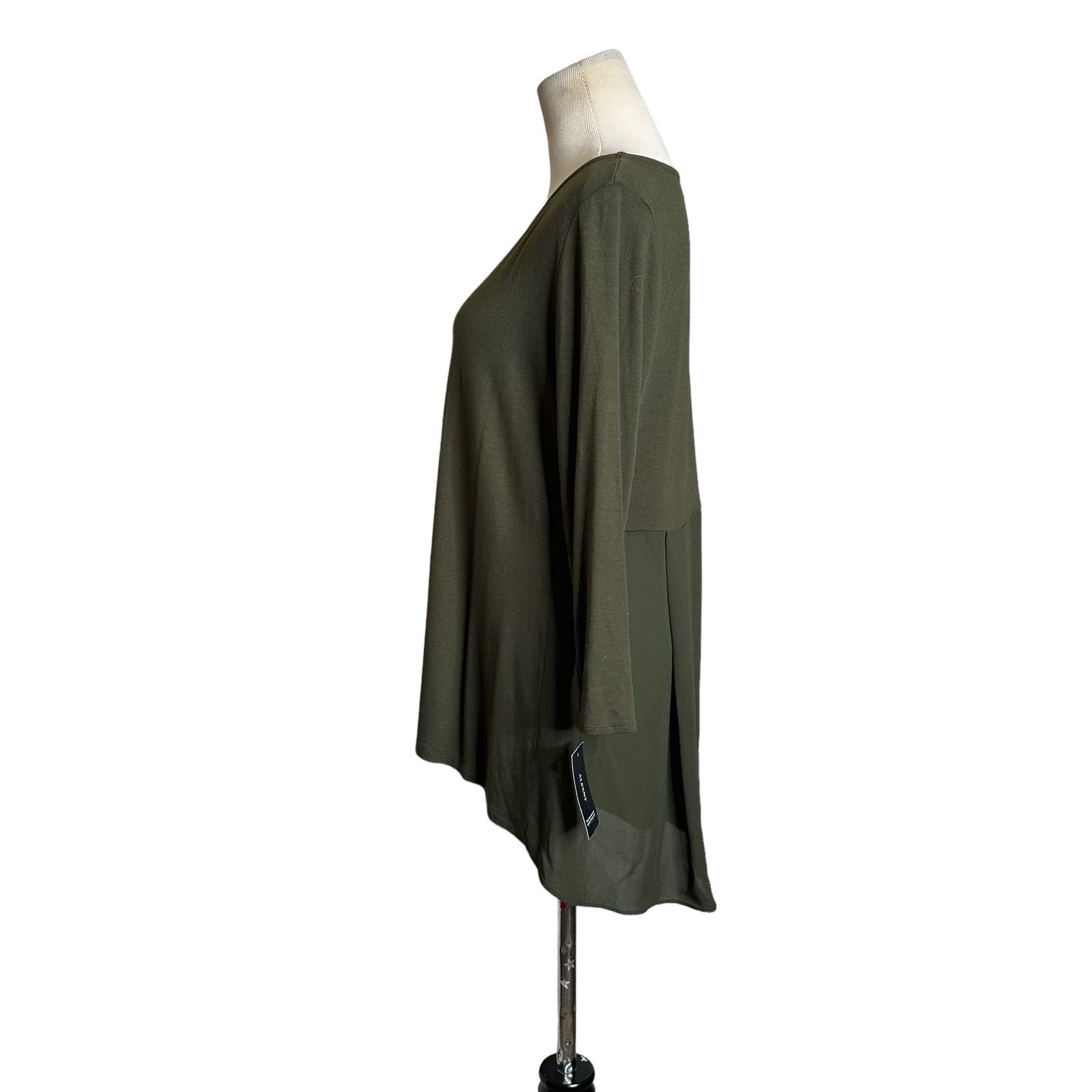 Alfani Alfani military green 3/4 sleeves hi low blouse size small Size S / US 4 / IT 40 - 12 Thumbnail