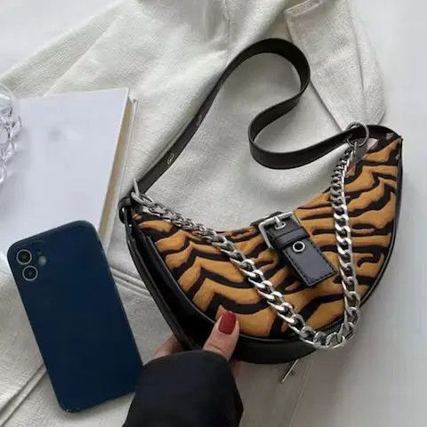 Japanese Brand × Vintage Tiger Pattern Chain + Buckle Purse Size ONE SIZE - 2 Thumbnail
