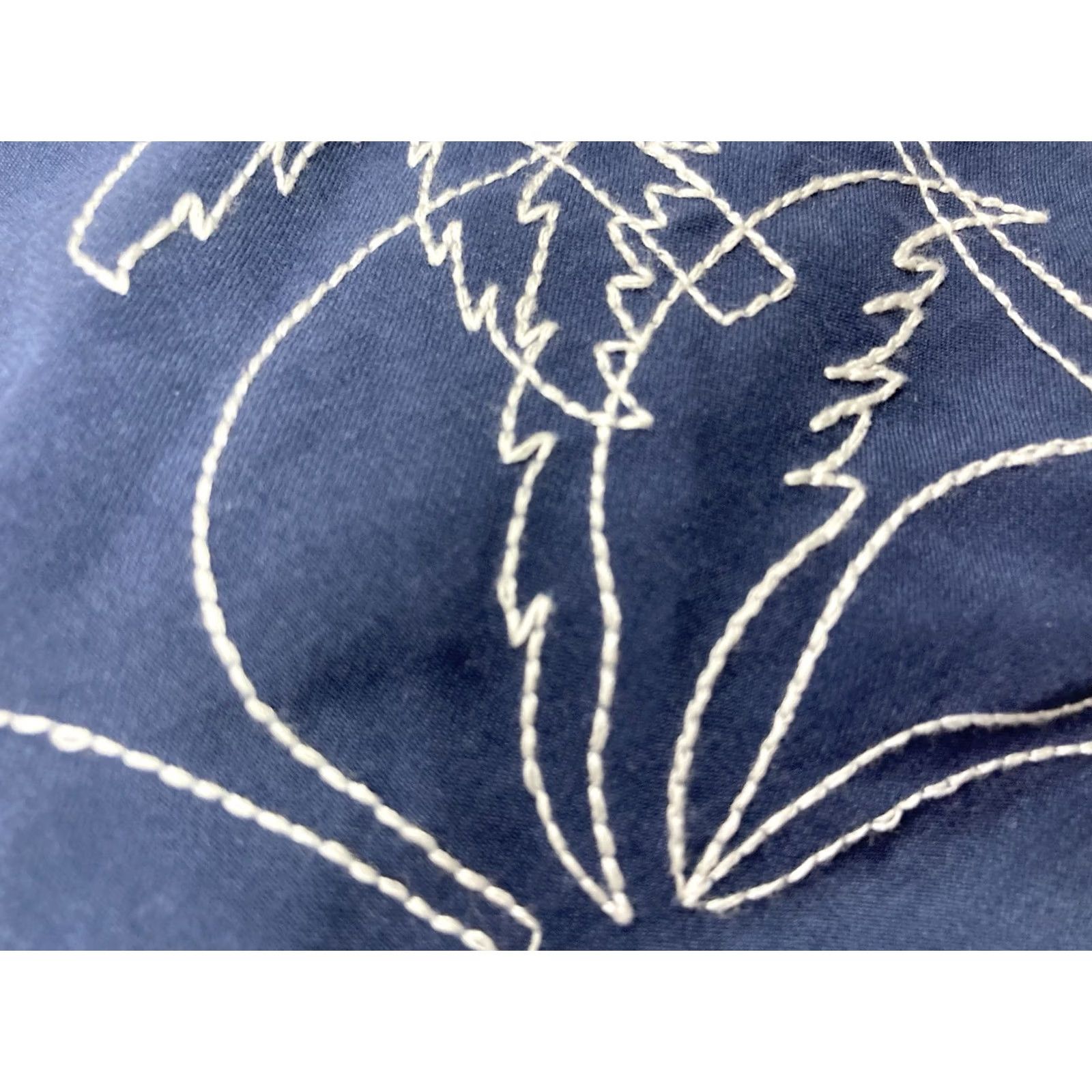 Vintage VINTAGE The Endless Summer Embroidered Volley Swim Board Shorts Men Small Blue Size US 29 - 3 Thumbnail