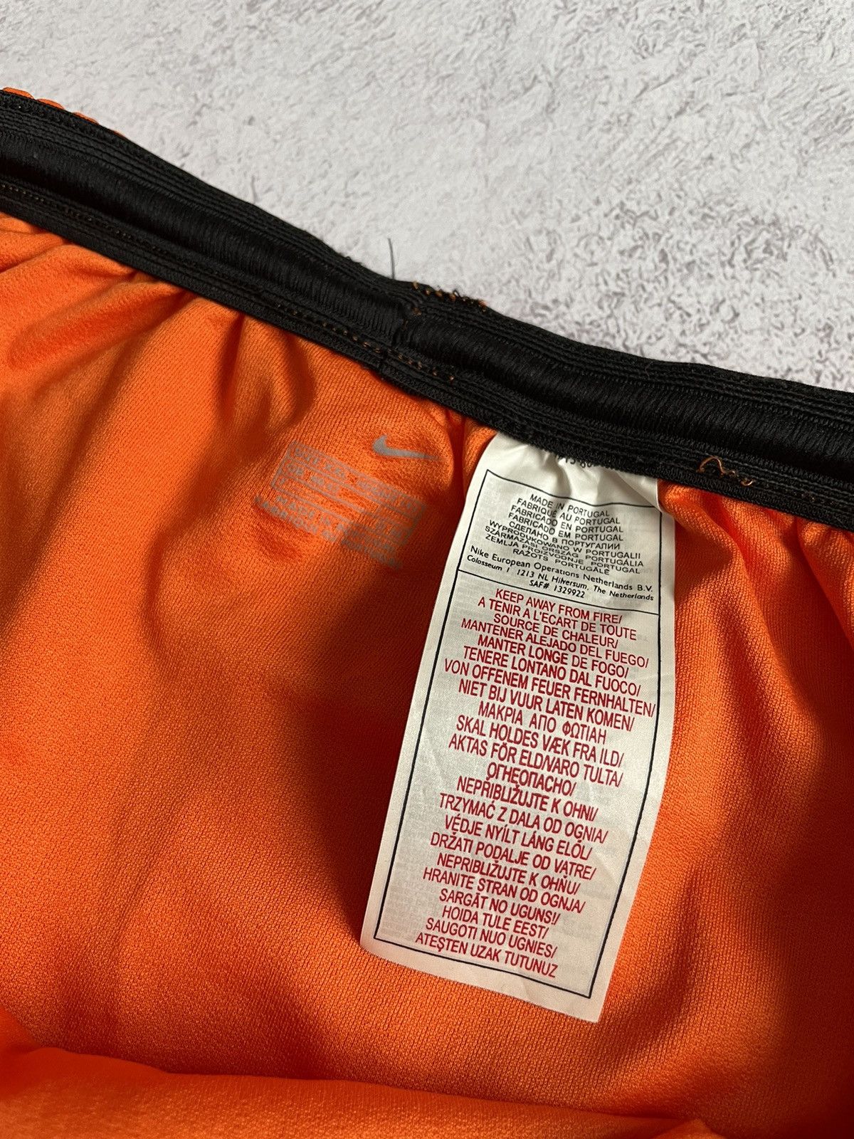 Nike Nike Vintage KNVB Netherlands Shorts Orange Size XL-XXL Size US 38 / EU 54 - 6 Thumbnail