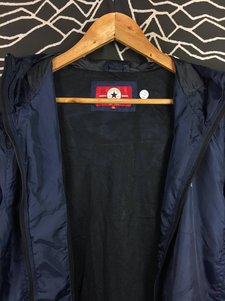 Converse Converse Chuck Taylor Lightweight Hooded Windbreaker Jacket Size US L / EU 52-54 / 3 - 4 Thumbnail