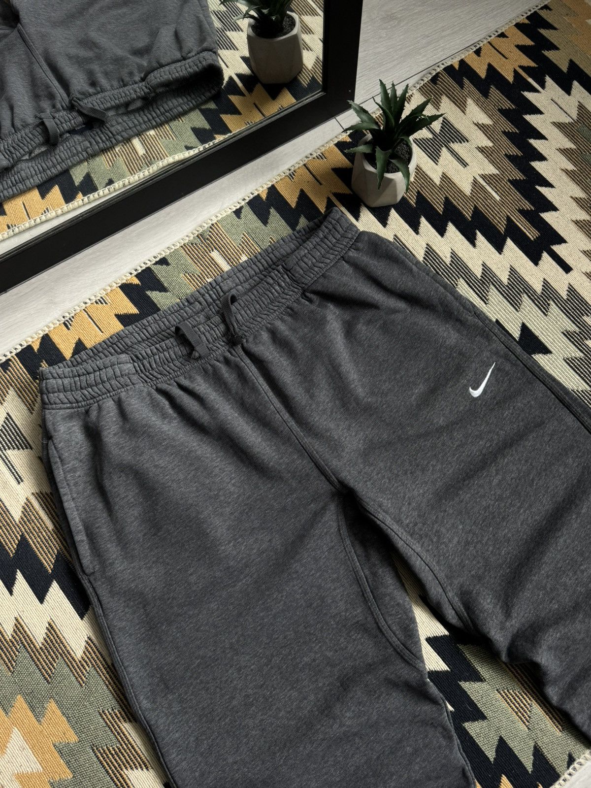 Nike Vintage Nike Baggy Y2K Grey Sweatpants Size US 36 / EU 52 - 4 Thumbnail