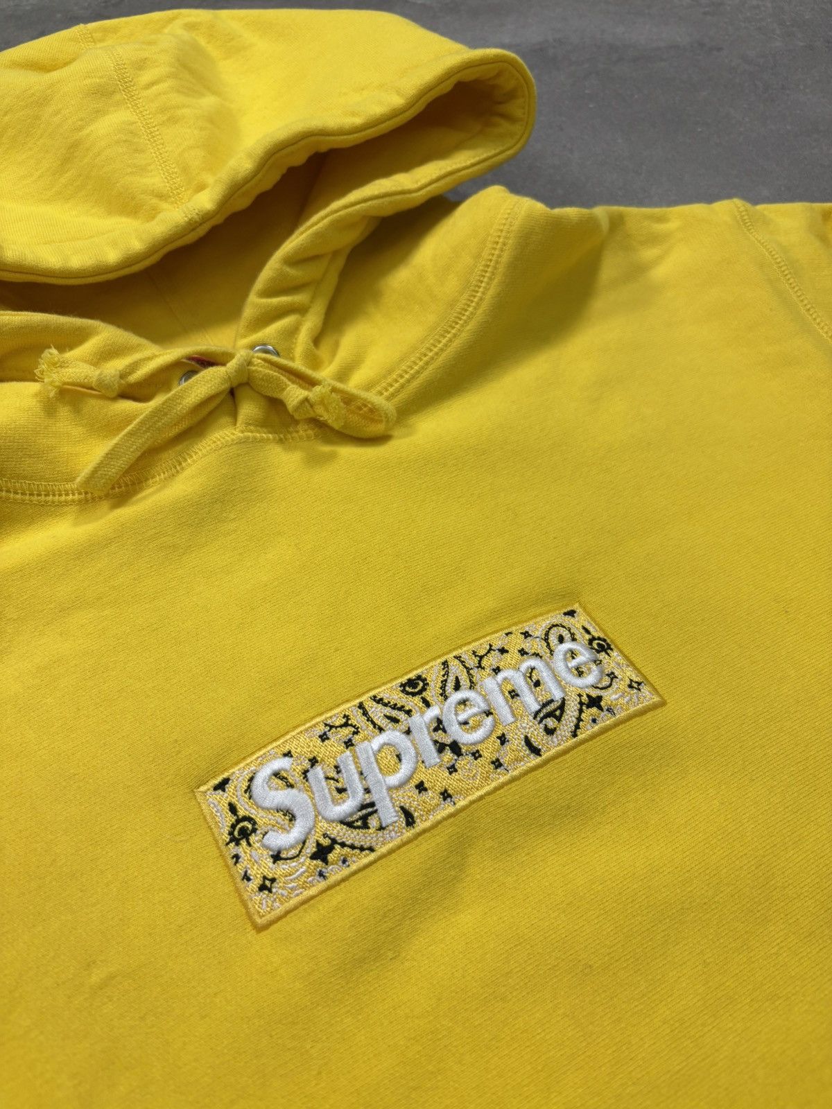 Supreme Supreme Bandana Box Logo Hooded Sweatshirt (FW19) Size US L / EU 52-54 / 3 - 2 Thumbnail