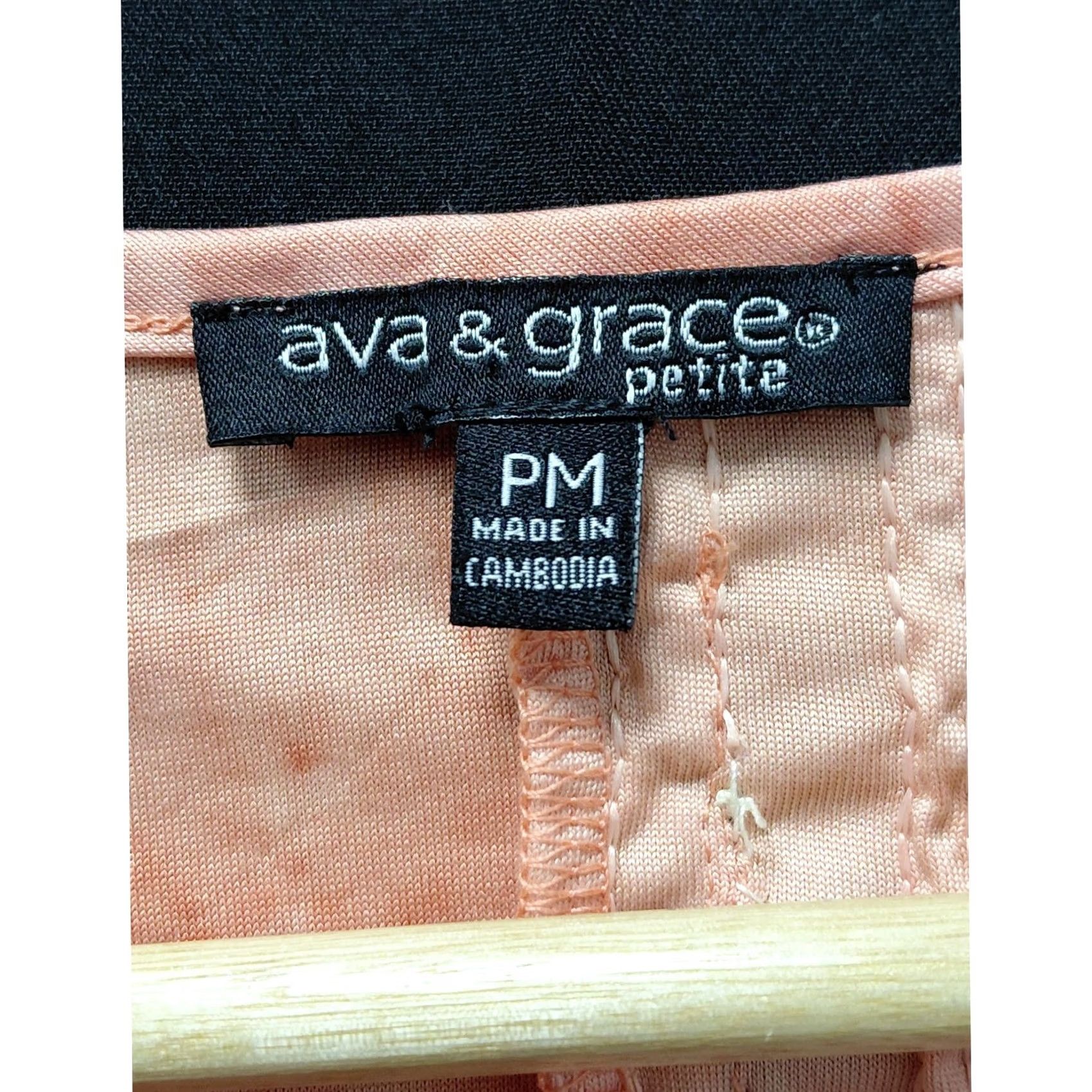 Vintage VINTAGE ava & grace petite Embroidered Top Orange Solid Short Sleeve Women PM V-Neck Blouse Size M / US 6-8 / IT 42-44 - 5 Thumbnail