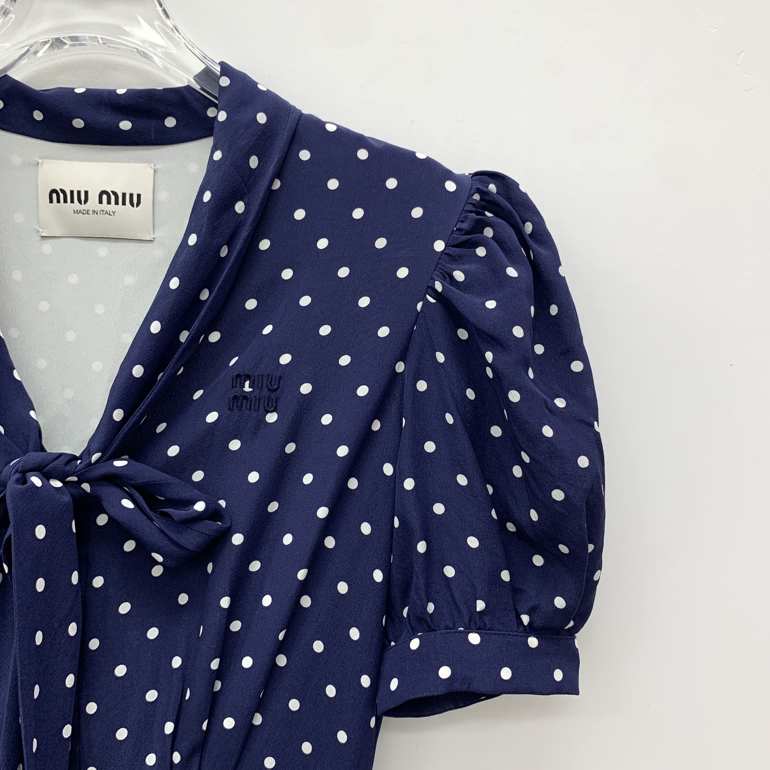 Miu Miu MiuMiu Polka Dot Silk V-NeckShort Sleeve Dress (Size XS) Size XS / US 0-2 / IT 36-38 - 7 Thumbnail