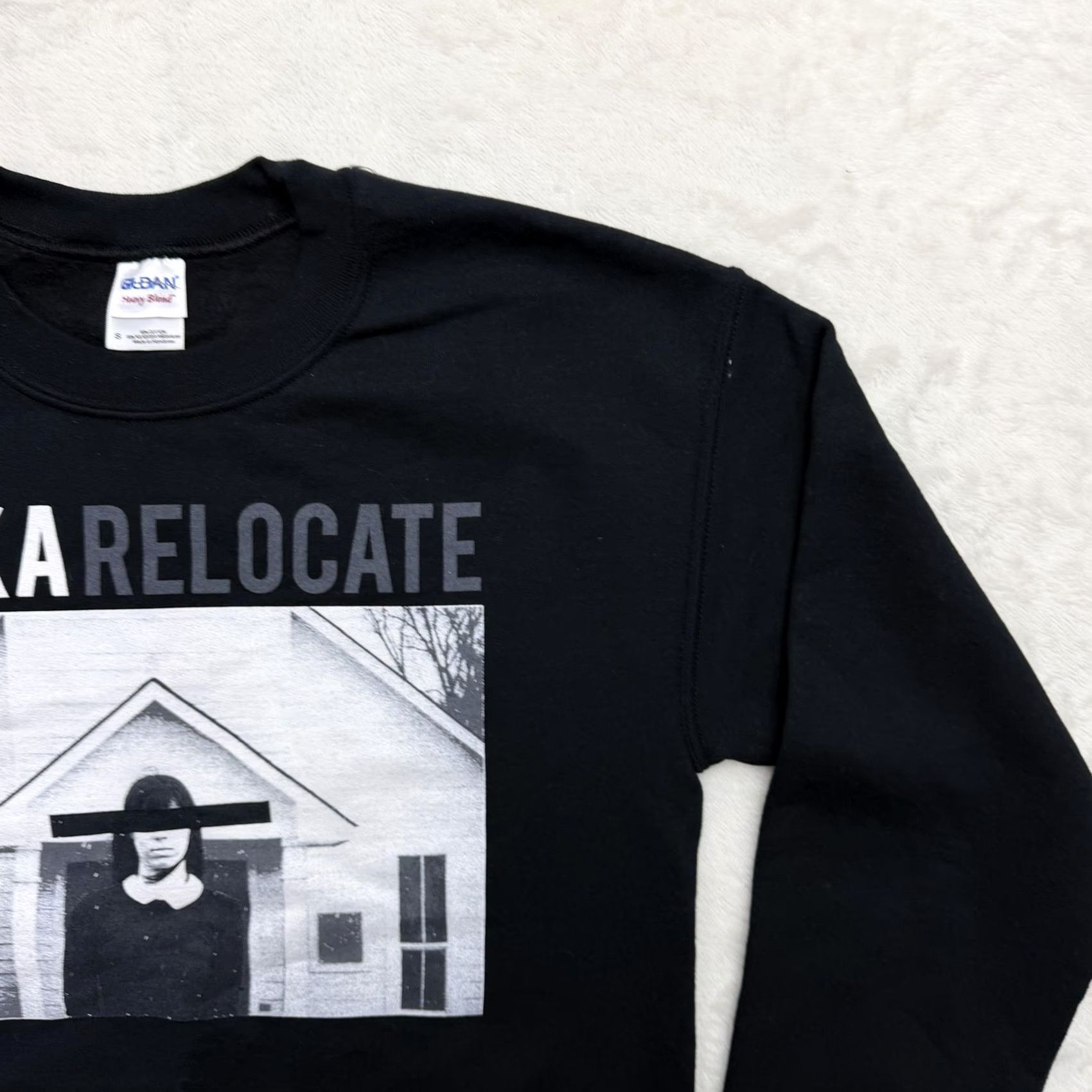 Gildan Myka Relocate Sweatshirt Mens Small Black Gildan Heavy Blend Fleece Graphic Print Band Music Rock Pullover Size US S / EU 44-46 / 1 - 4 Thumbnail
