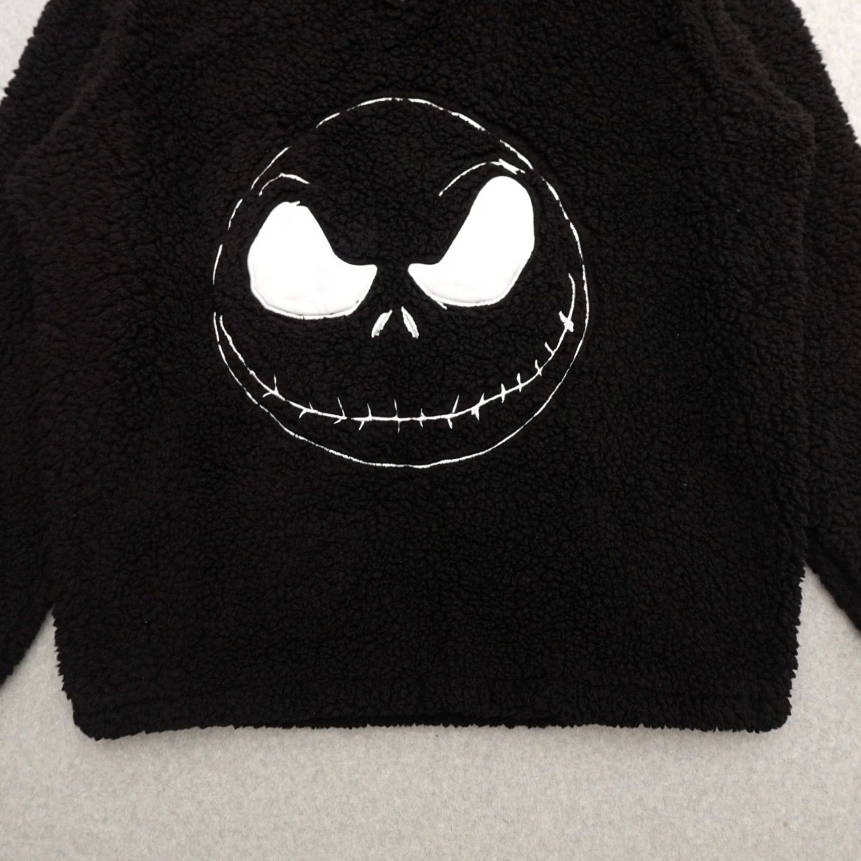 Disney VINTAGE Tim Burtons Nightmare Before Christmas Adult XL (26X30) Disney Fleece Pullover Shirt Mens Black Wool? Size US XL / EU 56 / 4 - 7 Thumbnail