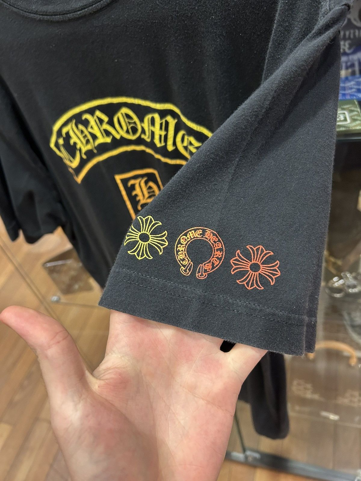 Chrome Hearts Chrome hearts gradient T Bar Logo Shirt Size US L / EU 52-54 / 3 - 2 Thumbnail