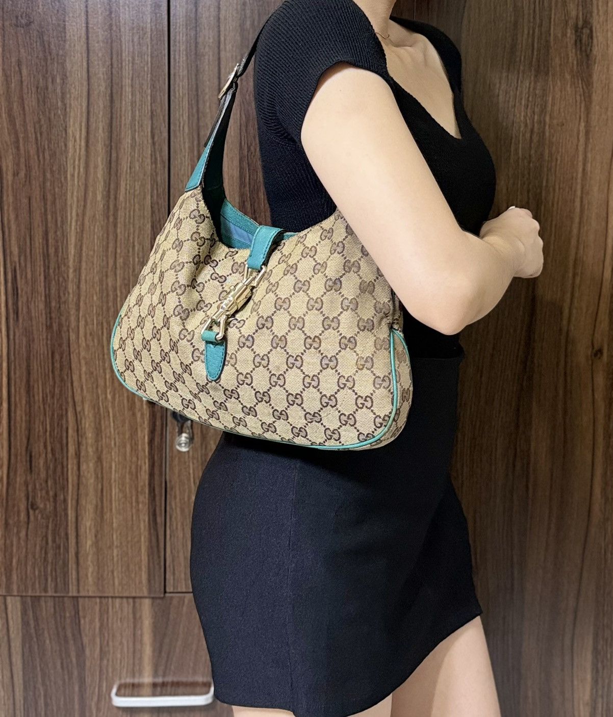 Gucci Authentic GUCCI Jackie 1961 Beige Canvas x Teal Hobo Bag Size ONE SIZE - 1 Thumbnail