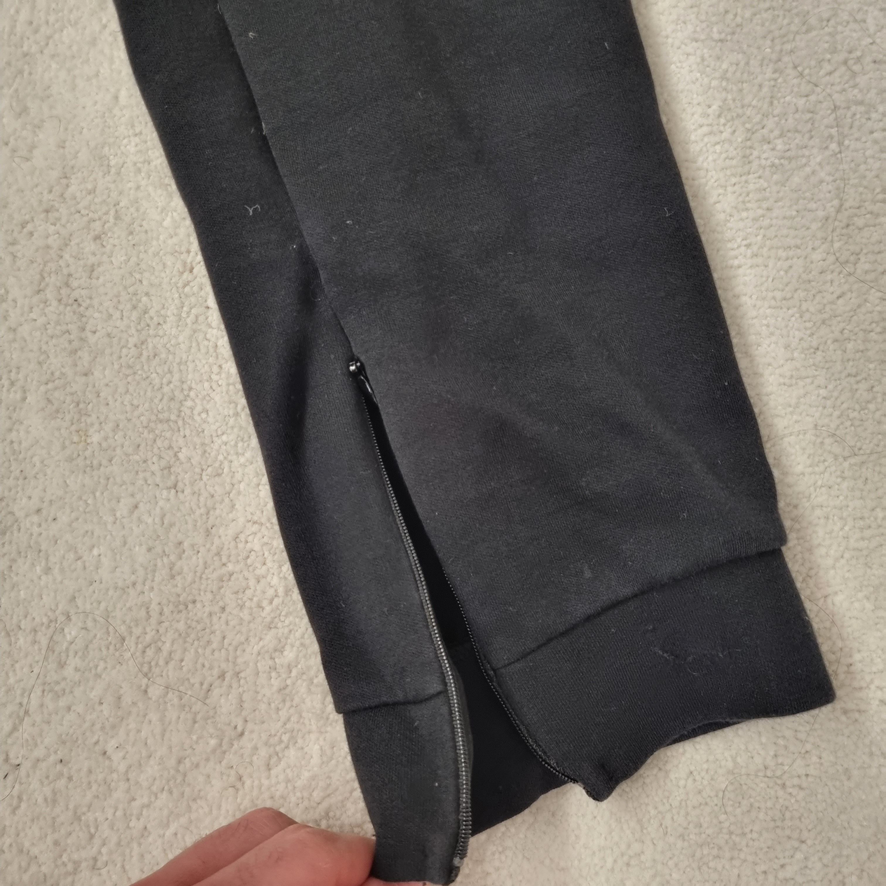 Burberry Burberry Tuxedo Sweatpants Small Black Size US 30 / EU 46 - 4 Thumbnail