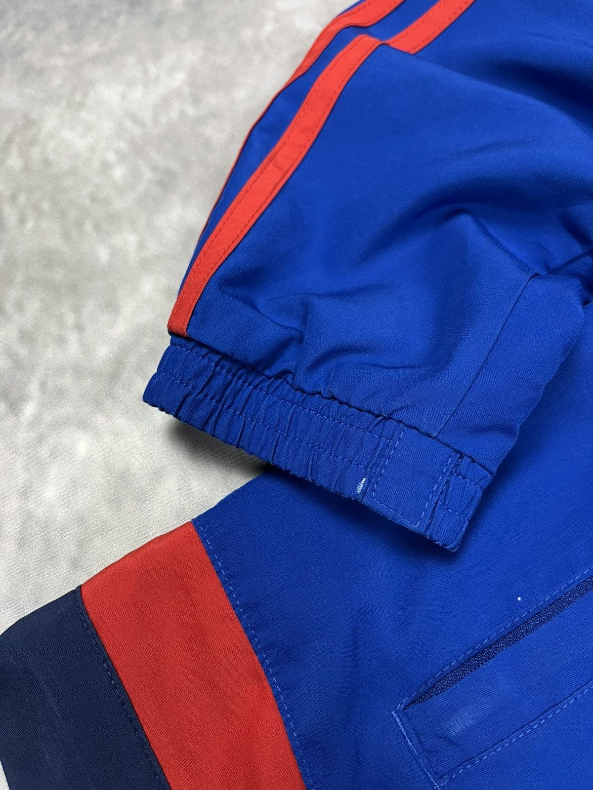 Adidas Adidas Manchester United 2015-16 Packable Windbreaker AON M Size US M / EU 48-50 / 2 - 18 Thumbnail
