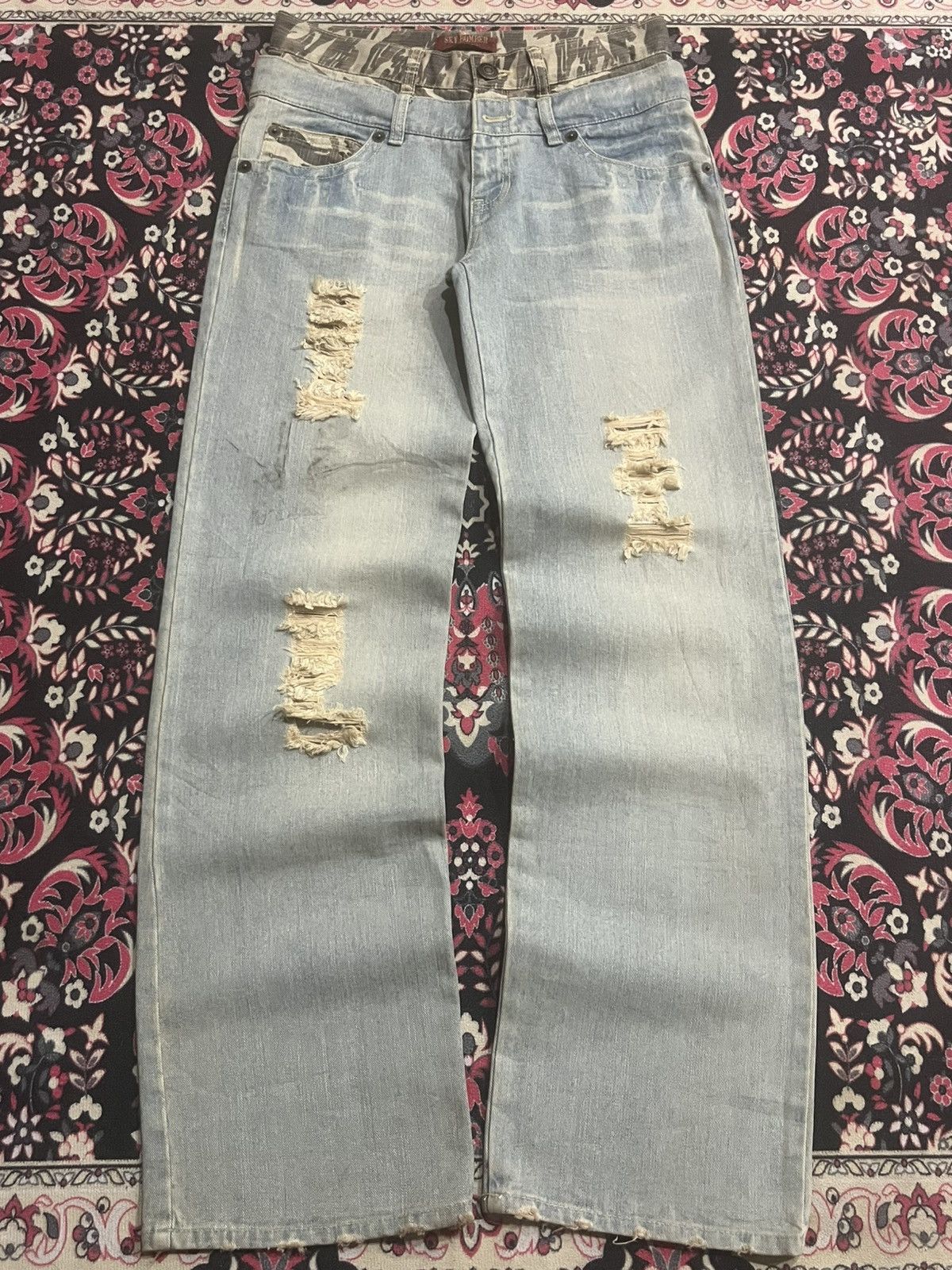 Travis Scott Japanese Brand Sky Bomber Camo Double Waist Distressed Jeans Size US 28 / EU 44 - 1 Thumbnail