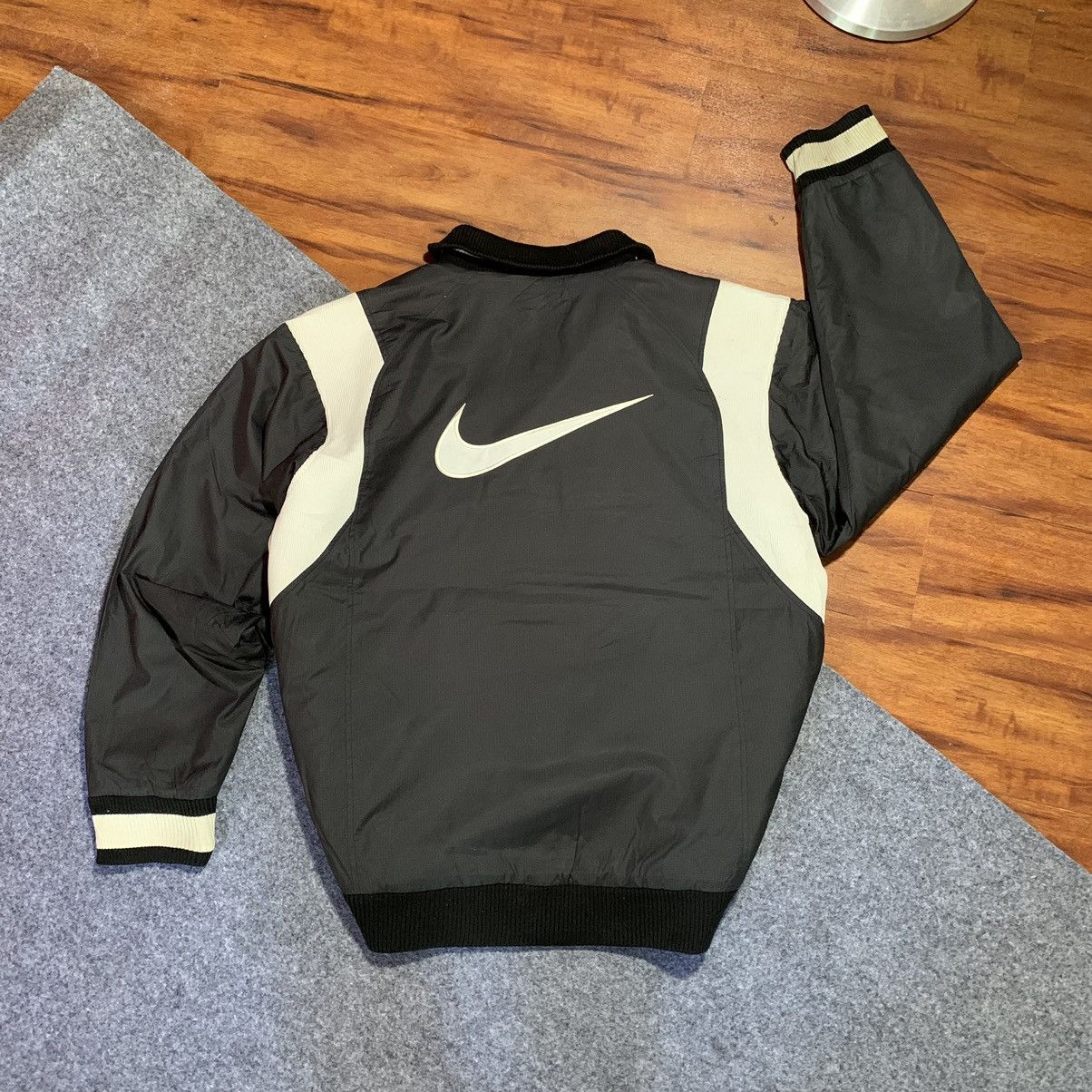 Nike × Vintage Vintage Nike Big Swosh Varsity 🧥 Size US L / EU 52-54 / 3 - 1 Thumbnail