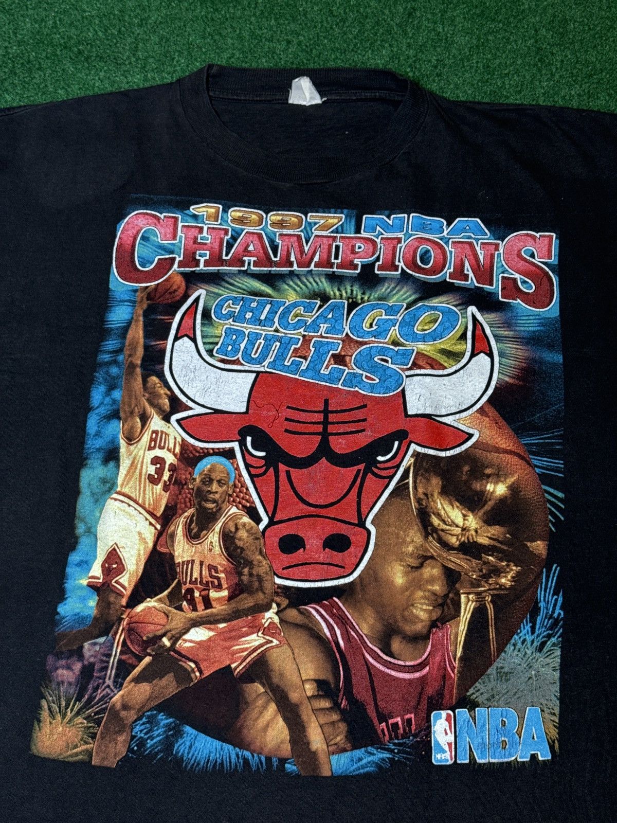 Rap Tees Vtg Rap Tee Chicago Bulls Jordan Rodman RARE XL 90s T Shirt Size US XL / EU 56 / 4 - 2 Thumbnail