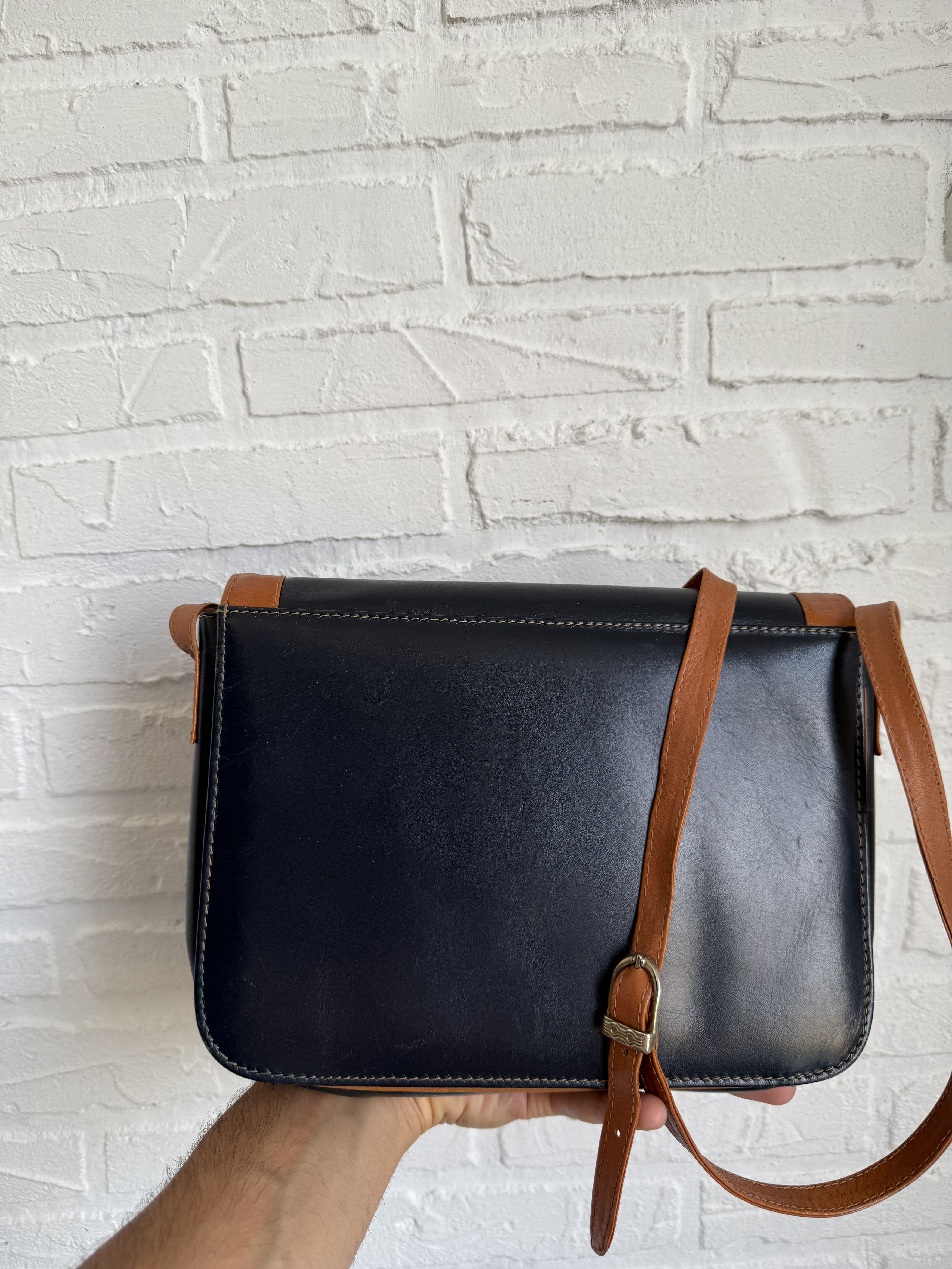 Kenzo Archive Vintage Kenzo leather messenger crossbody bag Size ONE SIZE - 9 Thumbnail