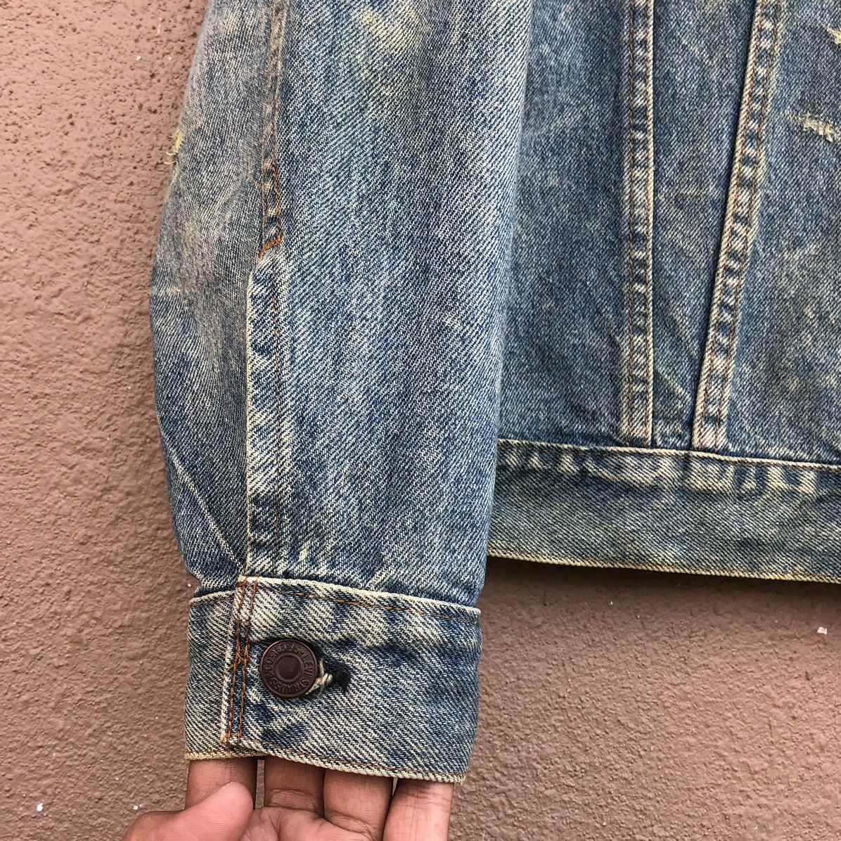 Levi's Vintage Clothing Vintage 80s Levis THRASHED Trucker Jacket Made In USA 🇺🇸 Size US M / EU 48-50 / 2 - 9 Thumbnail