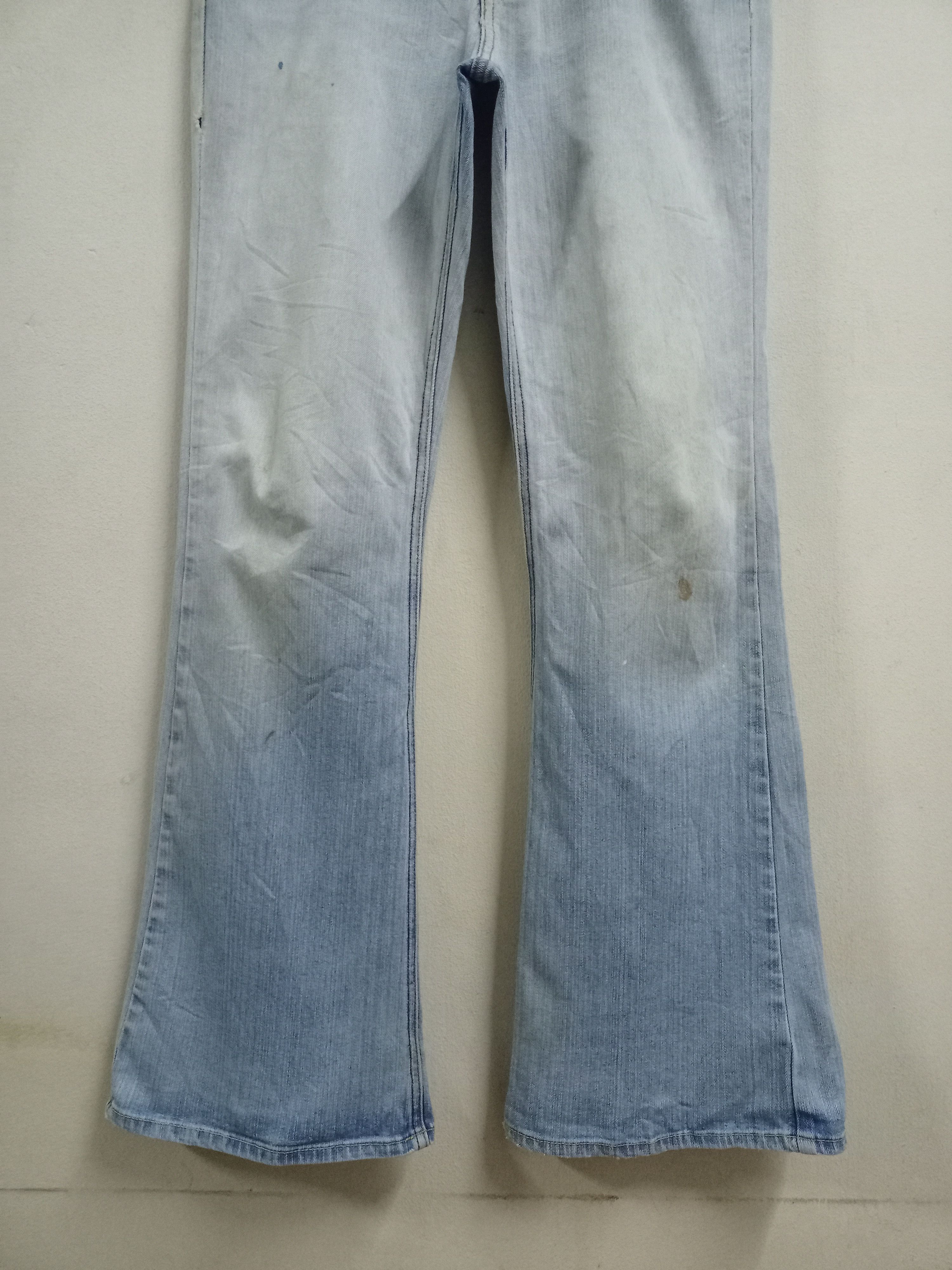 Japanese Brand × Jean Vintage Japanese Brand Light Wash Style Flare Jeans Size US 32 / EU 48 - 5 Thumbnail