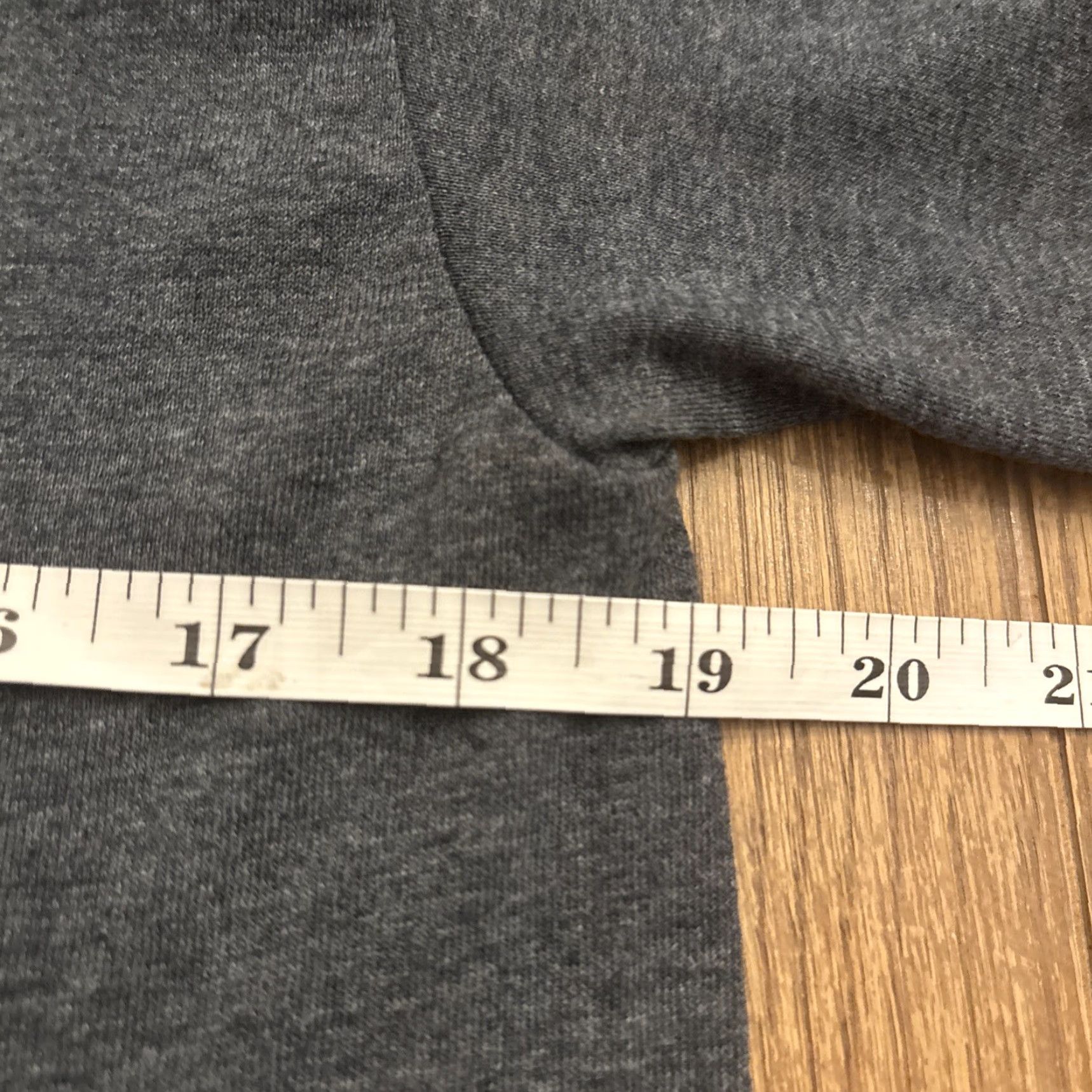 Gildan Lorde Ultrasound World Tour 2025 T Shirt Gray M Men L Gildan T-Shirt Size US L / EU 52-54 / 3 - 4 Thumbnail