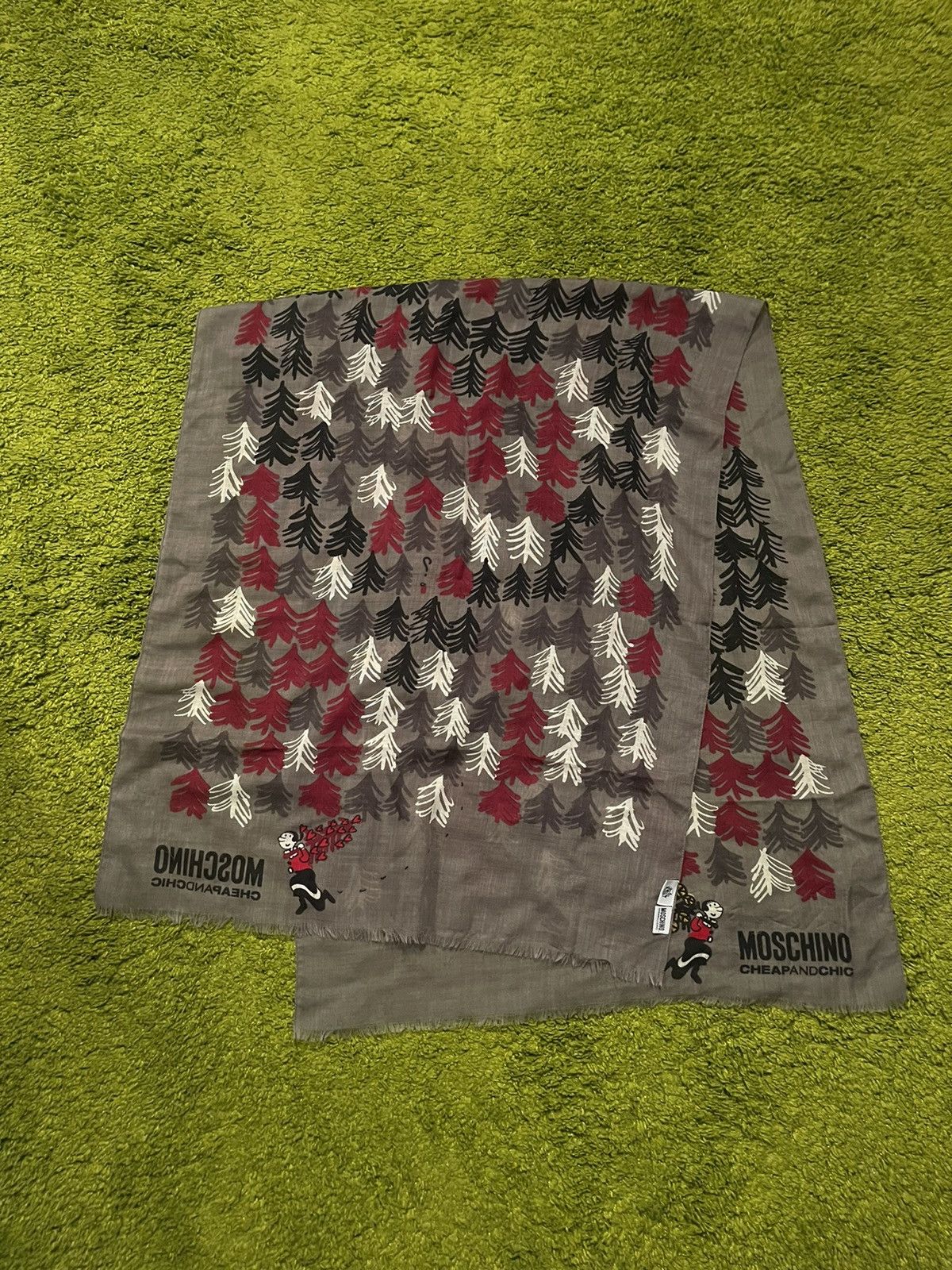 Boutique Moschino × Love Moschino × Moschino 🎄 Moschino 100% wool Christmas pattern scarf Size ONE SIZE - 7 Thumbnail