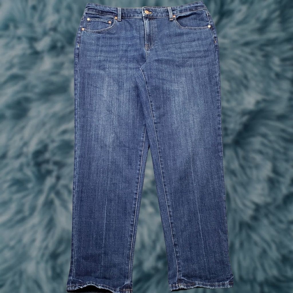 Talbots Talbots Everyday Jeans Womens 12 Blue Denim Relaxed Fit Tapered Leg Medium Wash Jeans Womens Size 12 Blue Denim Relaxed Tapered 5-Pocket Design Mens? Size 34" / US 12 / IT 48 - 1 Thumbnail