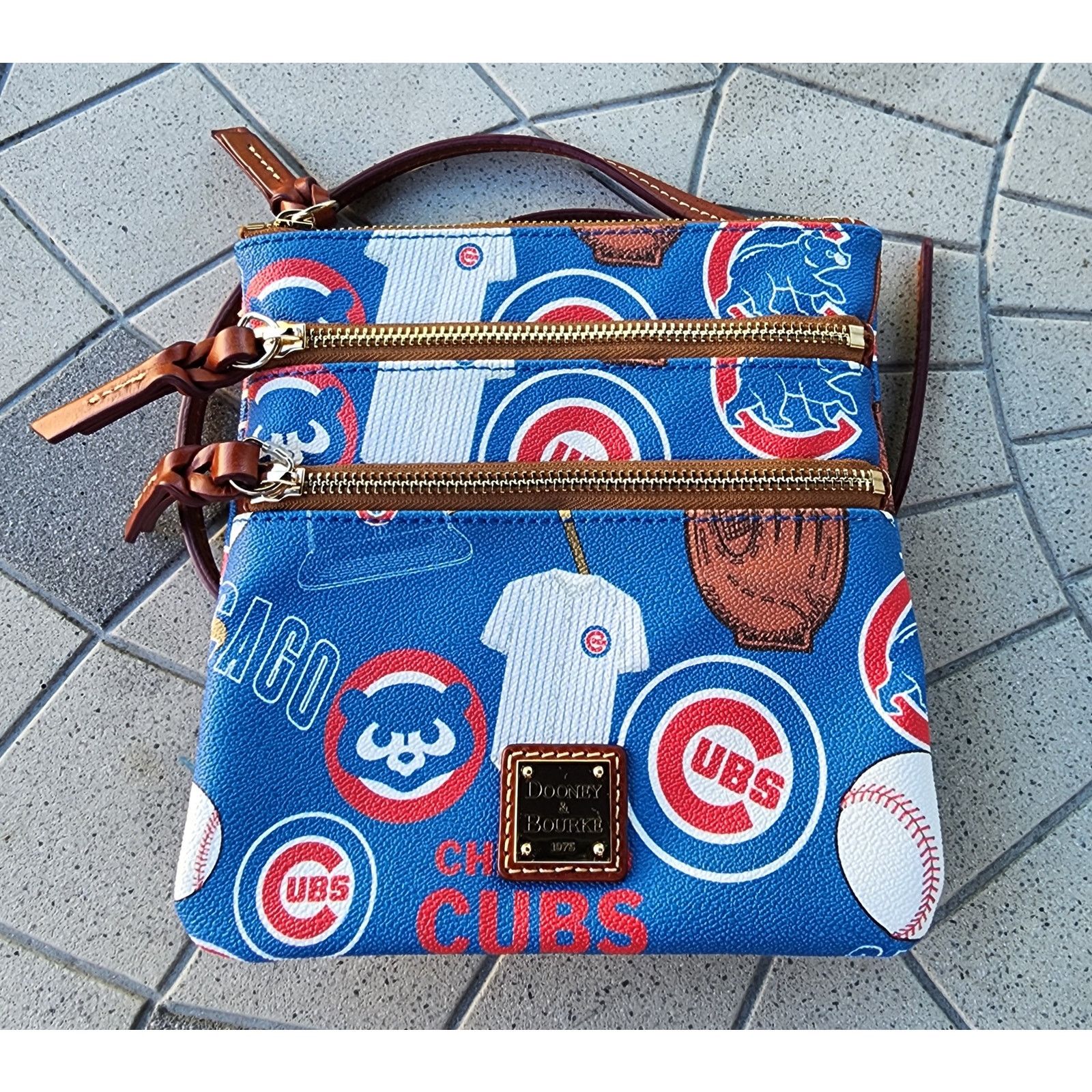 Dooney & Bourke Dooney & Bourke MLB Chicago Cubs Triple Zip Crossbody Bag Size ONE SIZE - 11 Thumbnail
