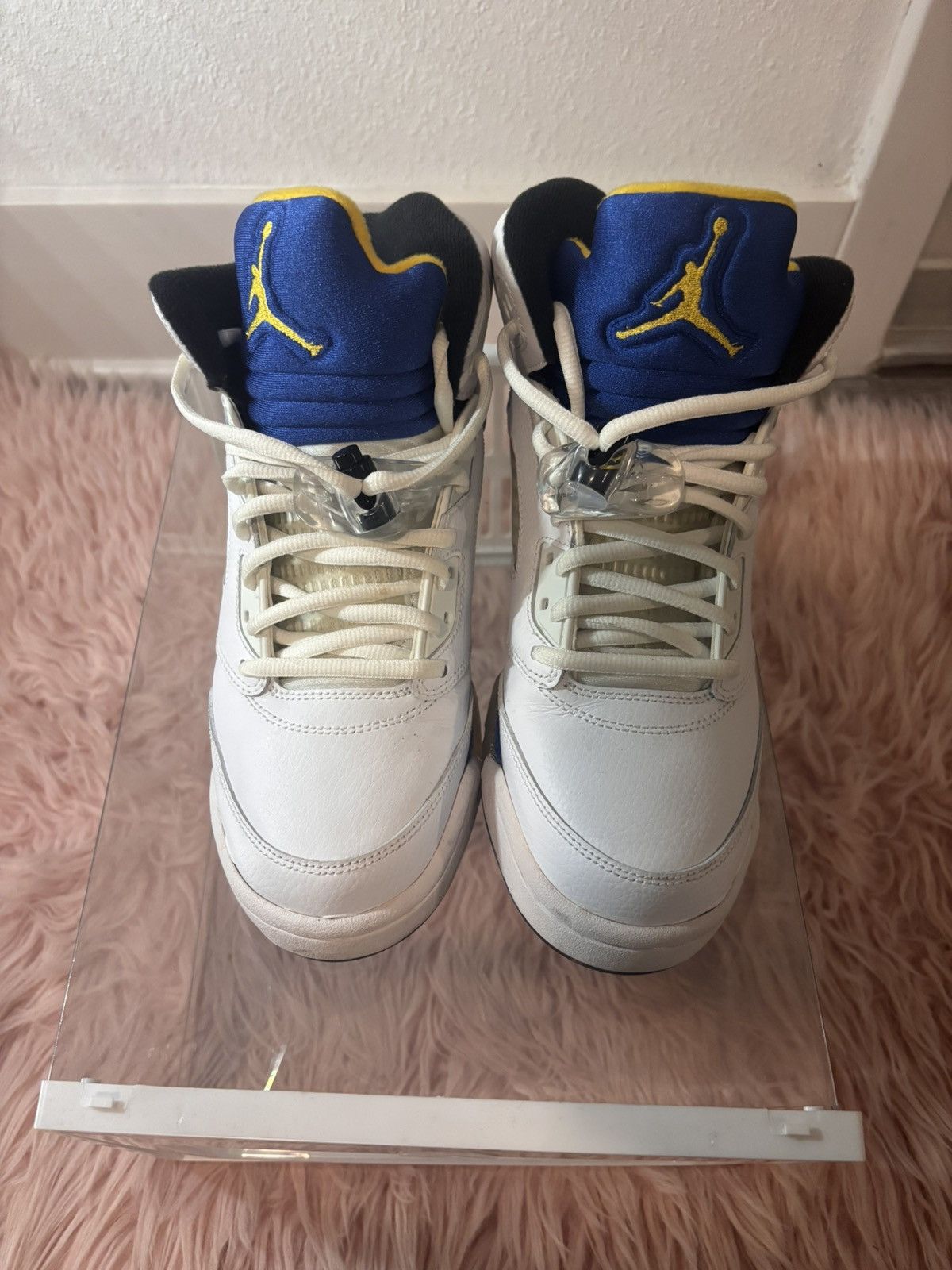 Jordan Brand Air Jordan 5 Laney 2013 Size 6.5Y White Royal Yellow Size US 6.5 / EU 39-40 - 10 Thumbnail