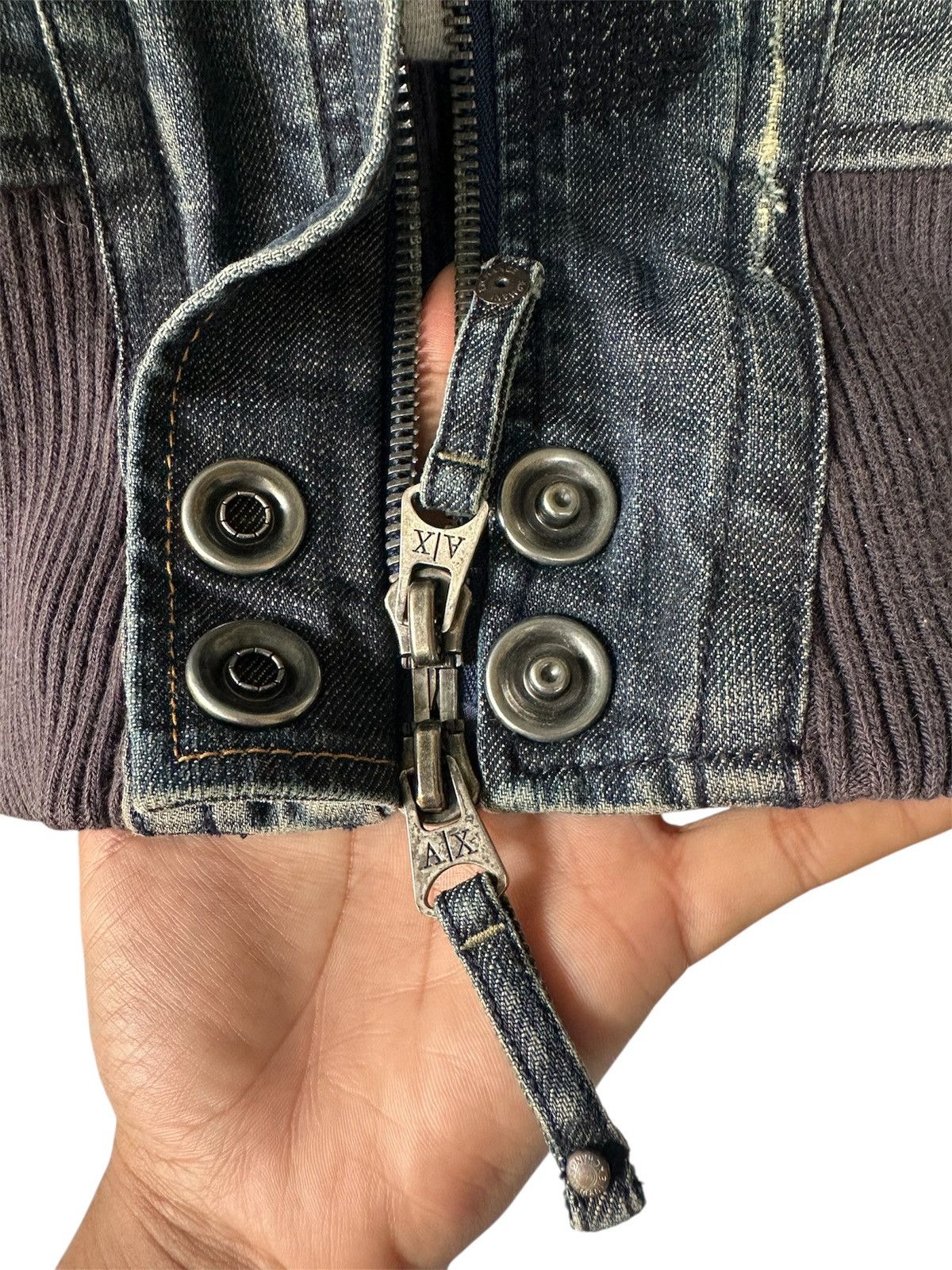 Armani Exchange 2000s VTG DISTRESSED ARMANI ZIP BUTTON STUDDED DENIM JACKET Size US XS / EU 42 / 0 - 9 Thumbnail