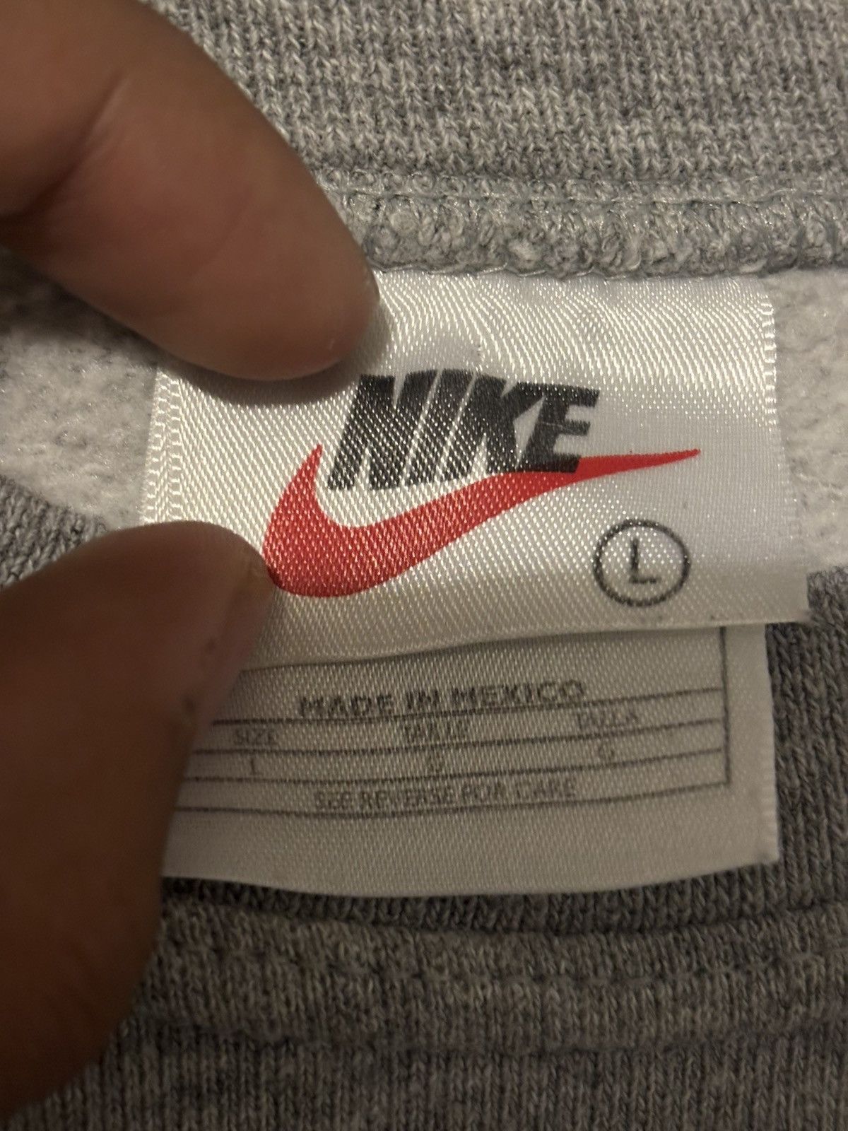 Nike × Vintage Vintage 90s Nike gray sweater Size US L / EU 52-54 / 3 - 3 Thumbnail