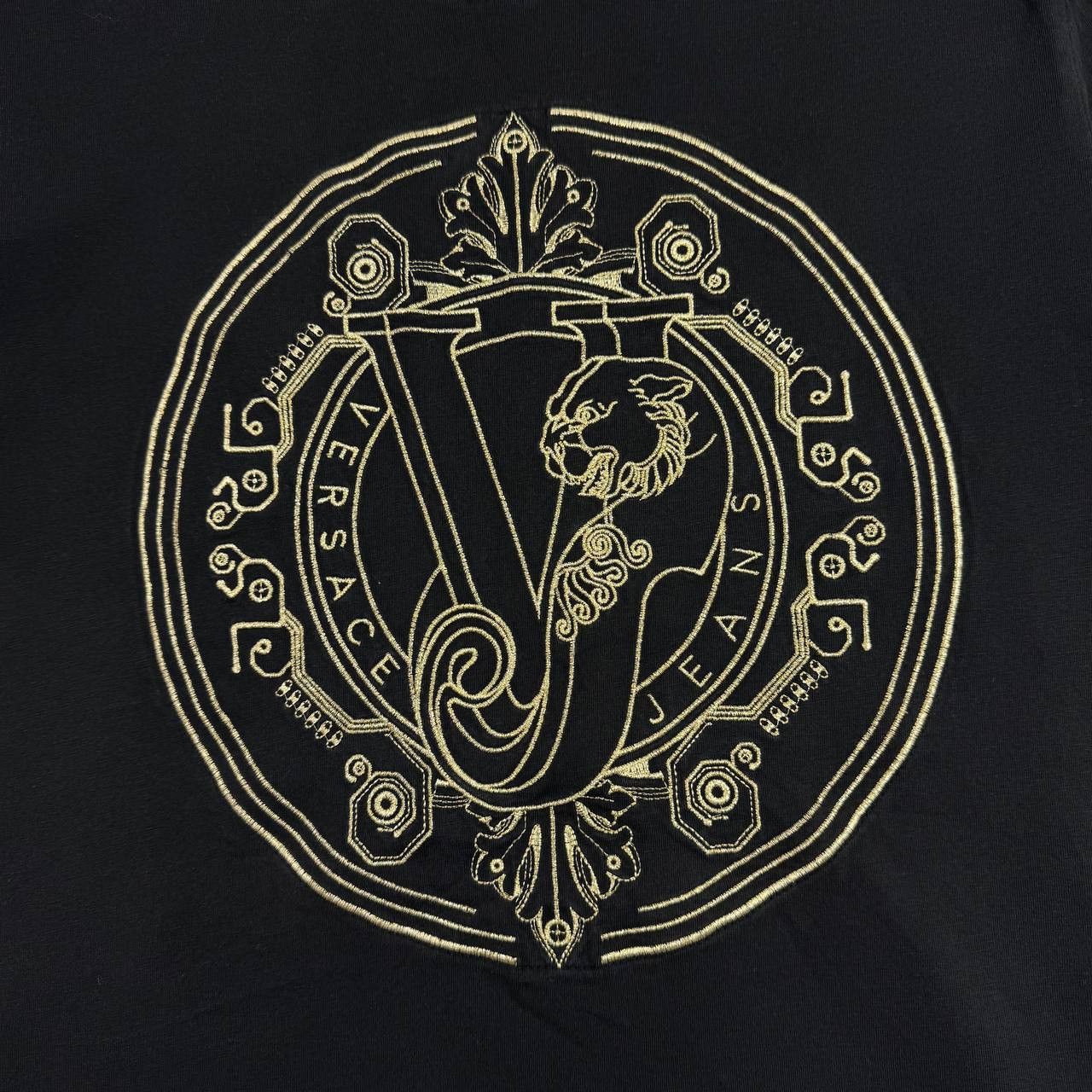 Versace Jeans Couture Versace Jeans T-Shirt Gold Medusa Logo Graphic Mens Size M Size US M / EU 48-50 / 2 - 3 Thumbnail