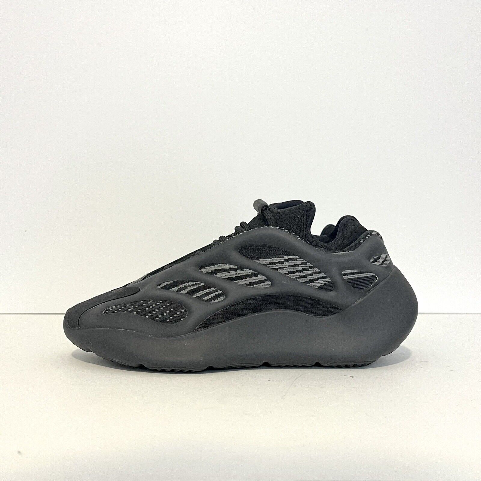 Adidas 2021 Adidas Yeezy 700 V3 Dark Glow GX6144 VNDS Sz 5 Boys 5Y Size US 6.5 / IT 36.5 - 1 Thumbnail