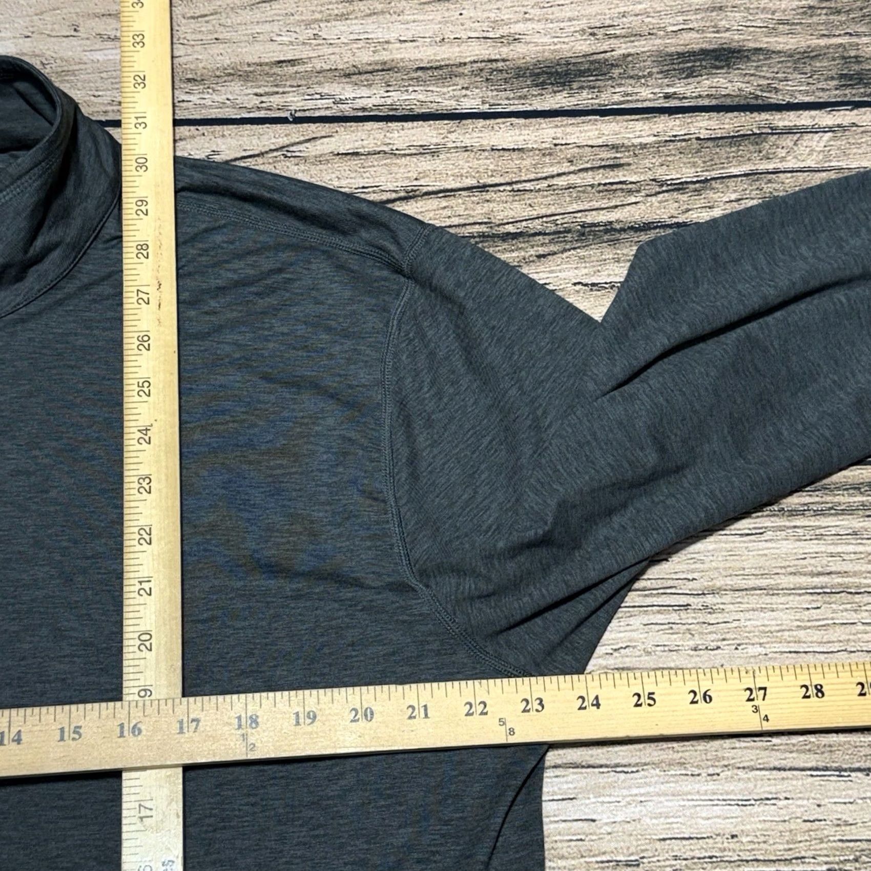 Vuori Vuori Shirt Mens XL Gray Ease Performance 1/2 Zip Pullover Golf Activewear Casual Moderate Weight Size US XL / EU 56 / 4 - 6 Thumbnail