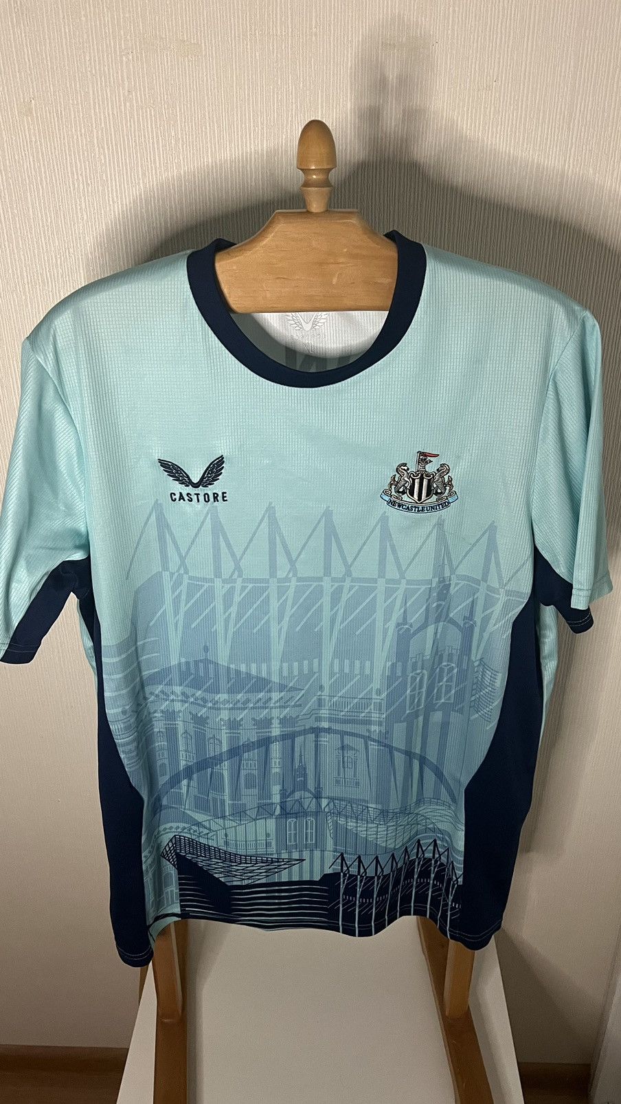 Castore Bruno Guimaraes Newcastle United Castore jersey Size US XL / EU 56 / 4 - 1 Thumbnail