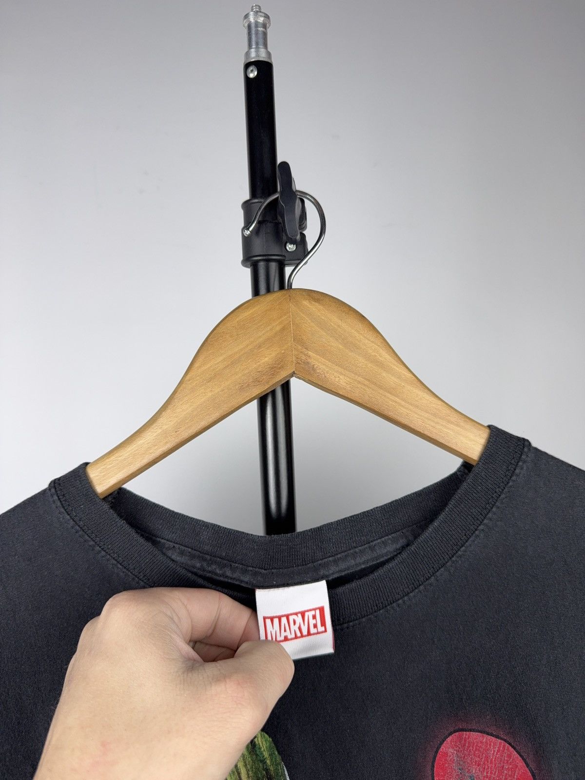 Marvel Comics 00s Marvel Groot “Don’t Push This Button” Graphic T-Shirt Size US L / EU 52-54 / 3 - 6 Thumbnail