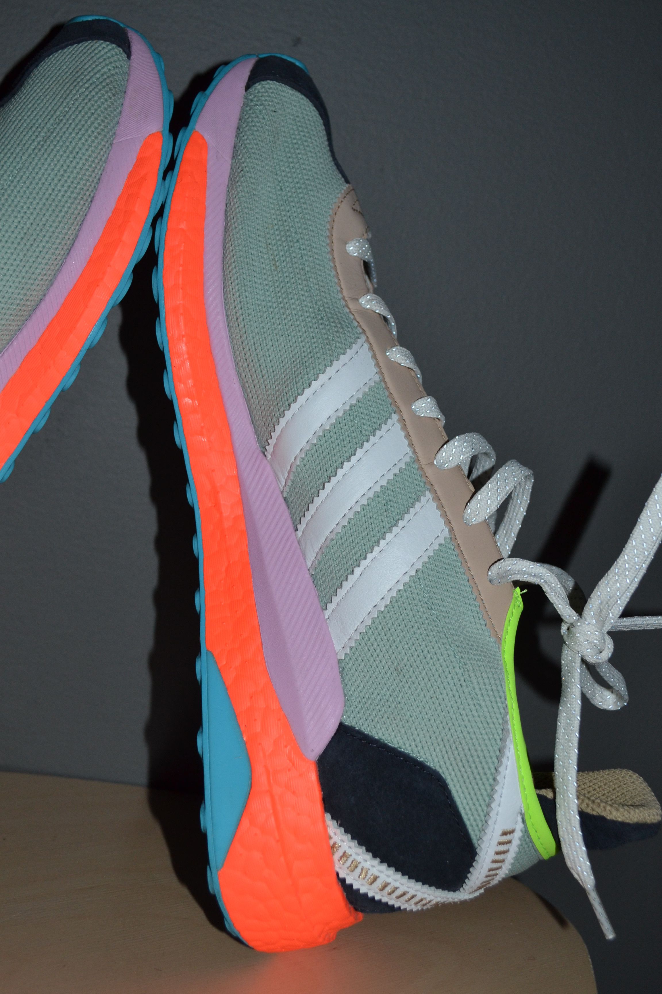 Adidas Adidas Pharrell Williams Nigo Tokyo Solar Hu 10 vert S42576 Size US 10 / EU 43 - 8 Thumbnail